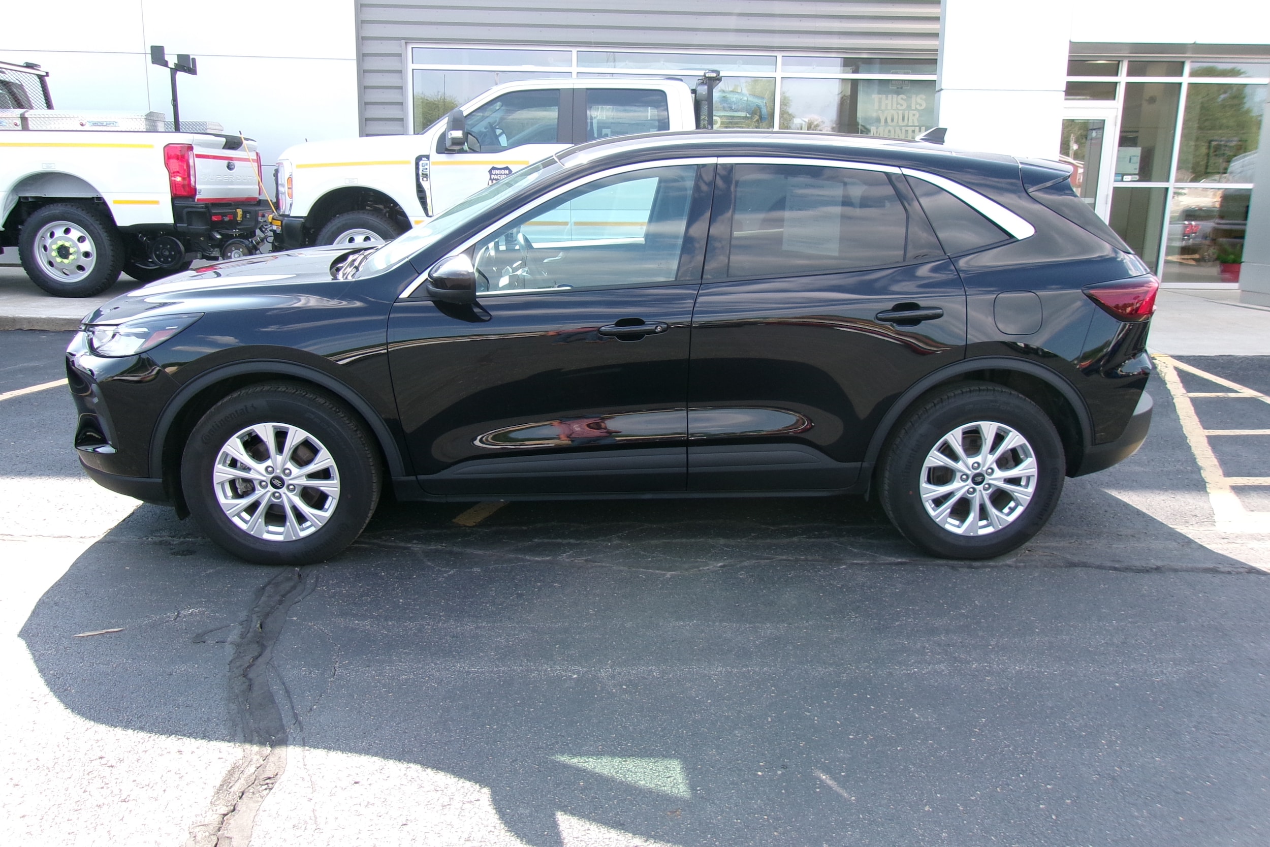 Used 2023 Ford Escape Active with VIN 1FMCU9GNXPUA84480 for sale in Kansas City