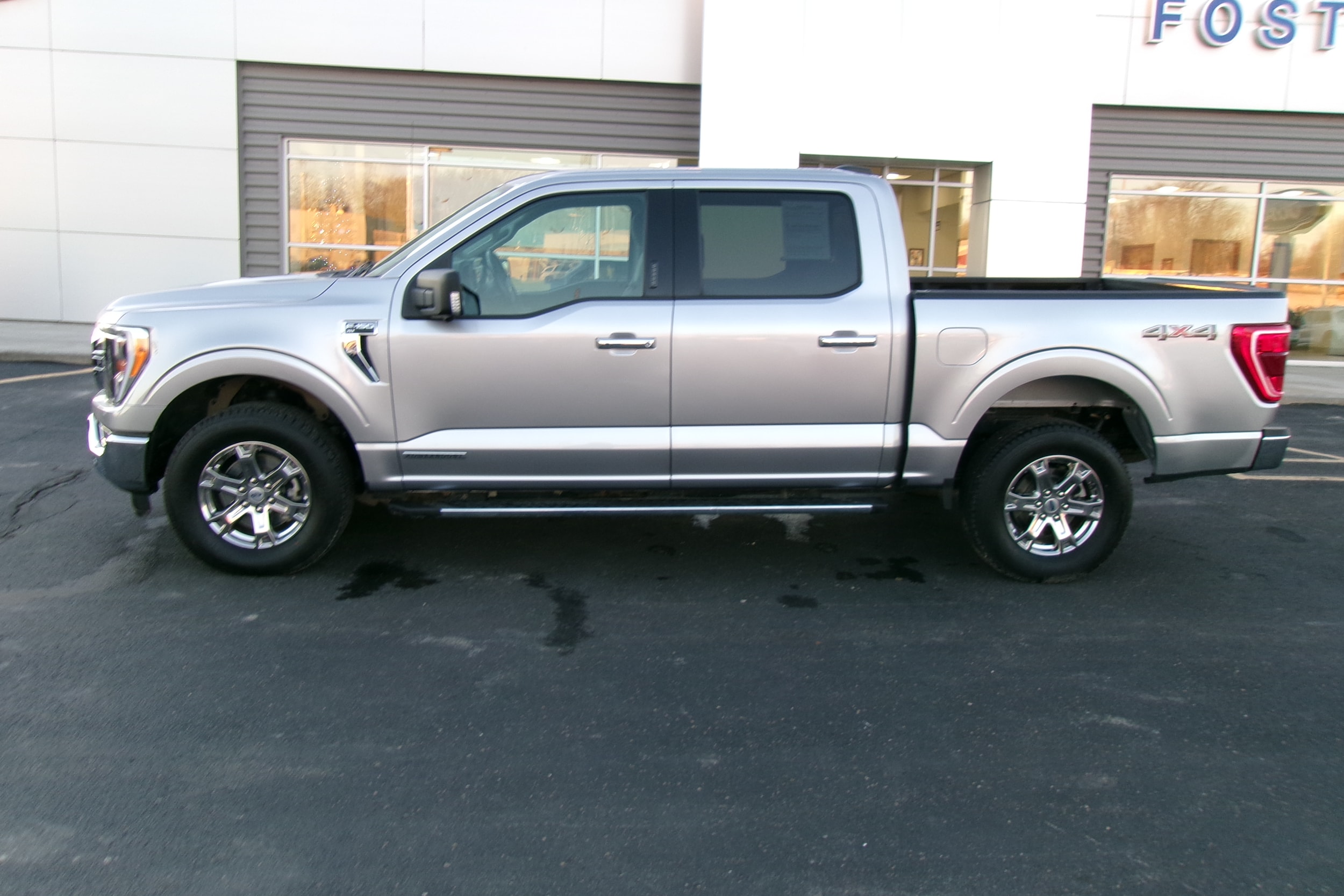 Used 2021 Ford F-150 XLT with VIN 1FTFW1ED6MFB36890 for sale in Kansas City