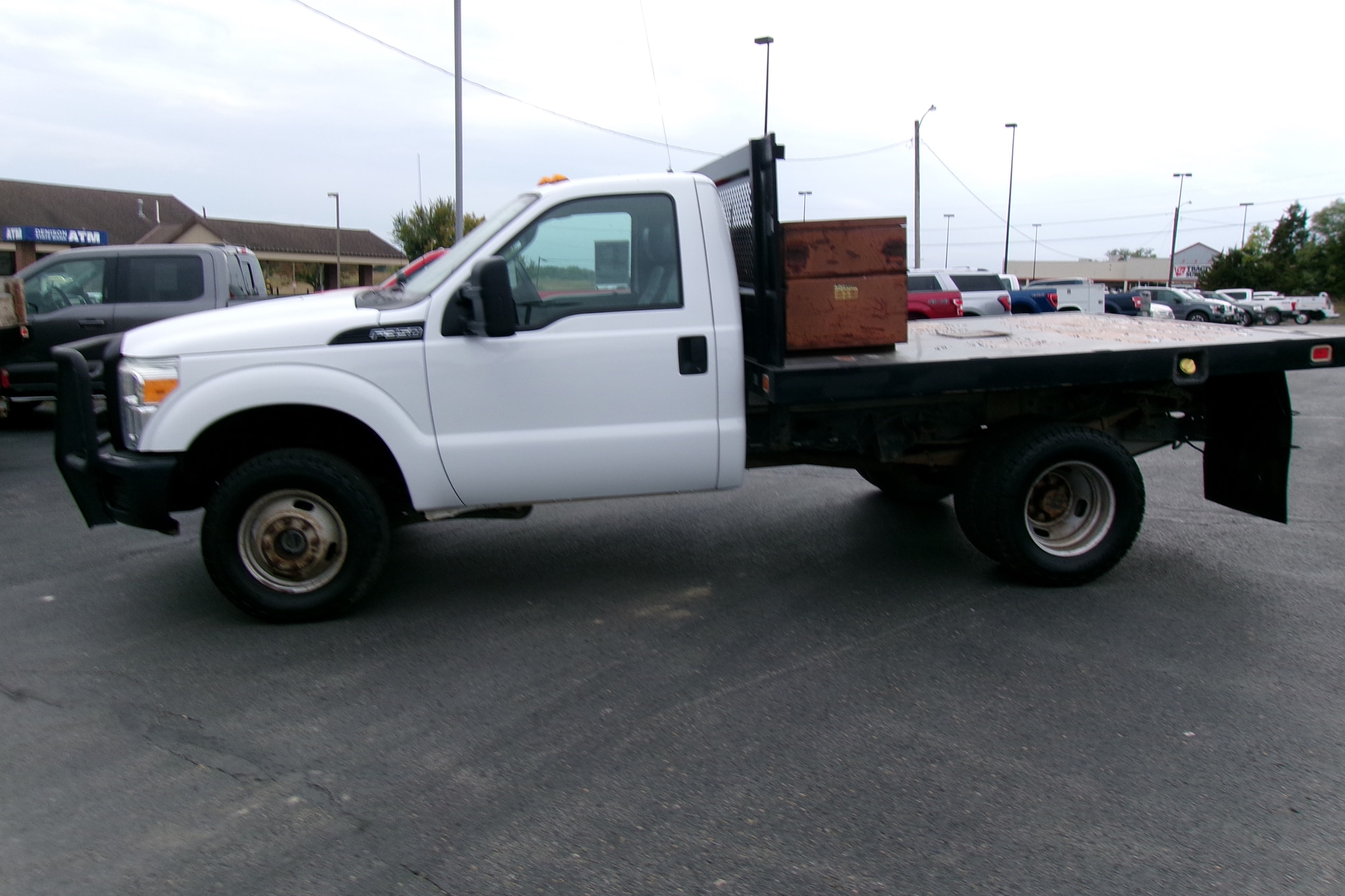 Used 2011 Ford F-350 Super Duty Chassis Cab XL with VIN 1FDRF3H69BEA23522 for sale in Kansas City