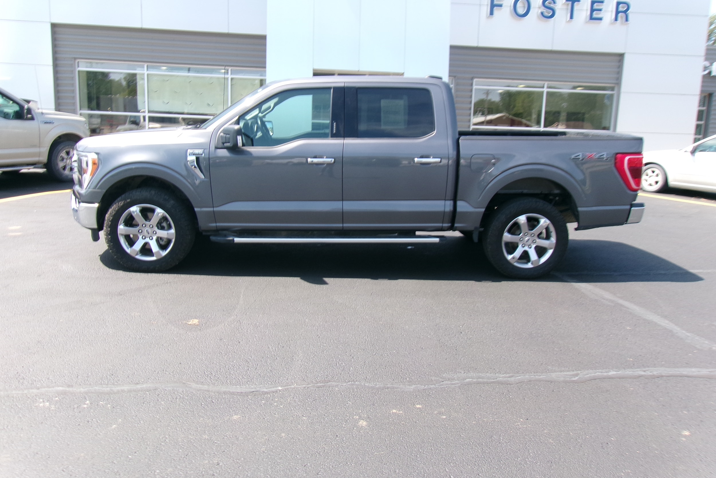 Used 2022 Ford F-150 XLT with VIN 1FTEW1EP8NKF10818 for sale in Kansas City