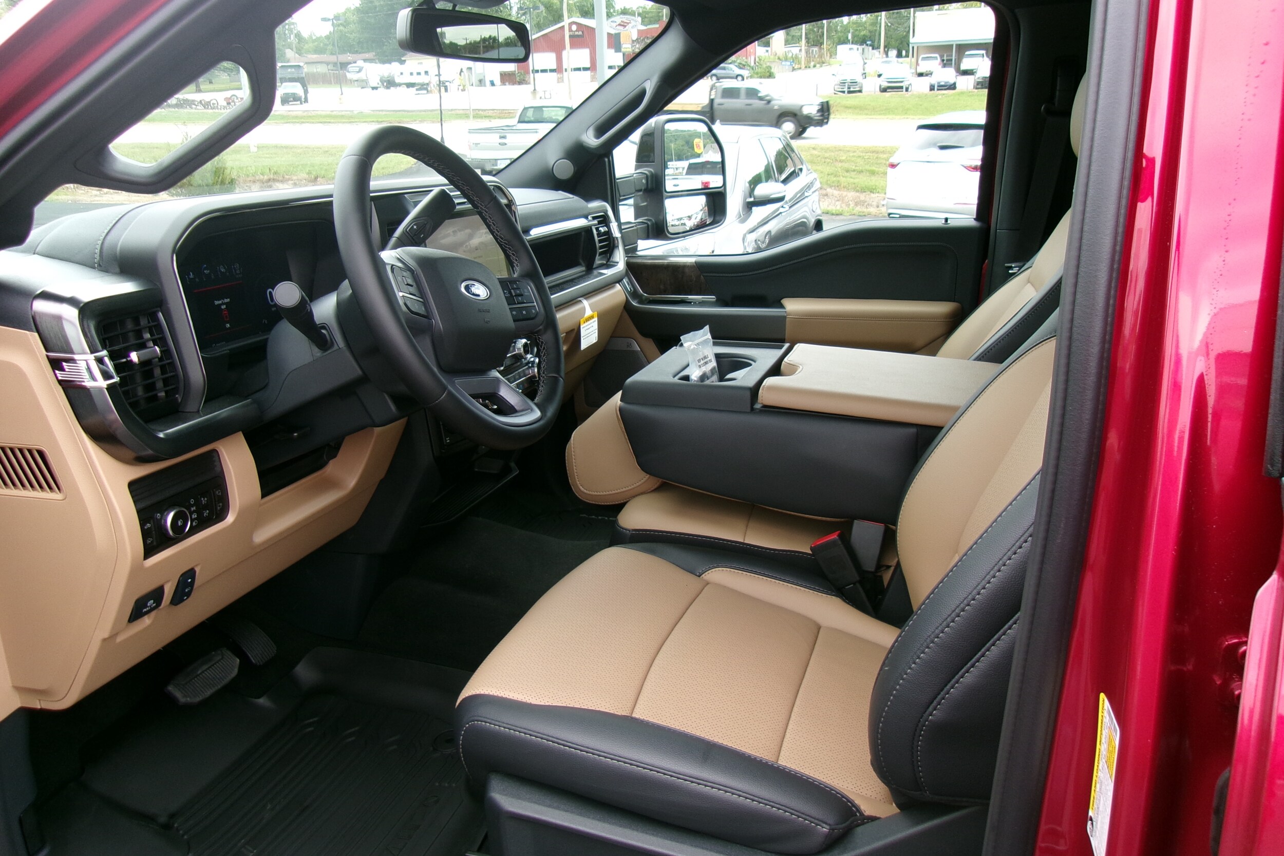 2026 Ford F-350 Lariat photo 4