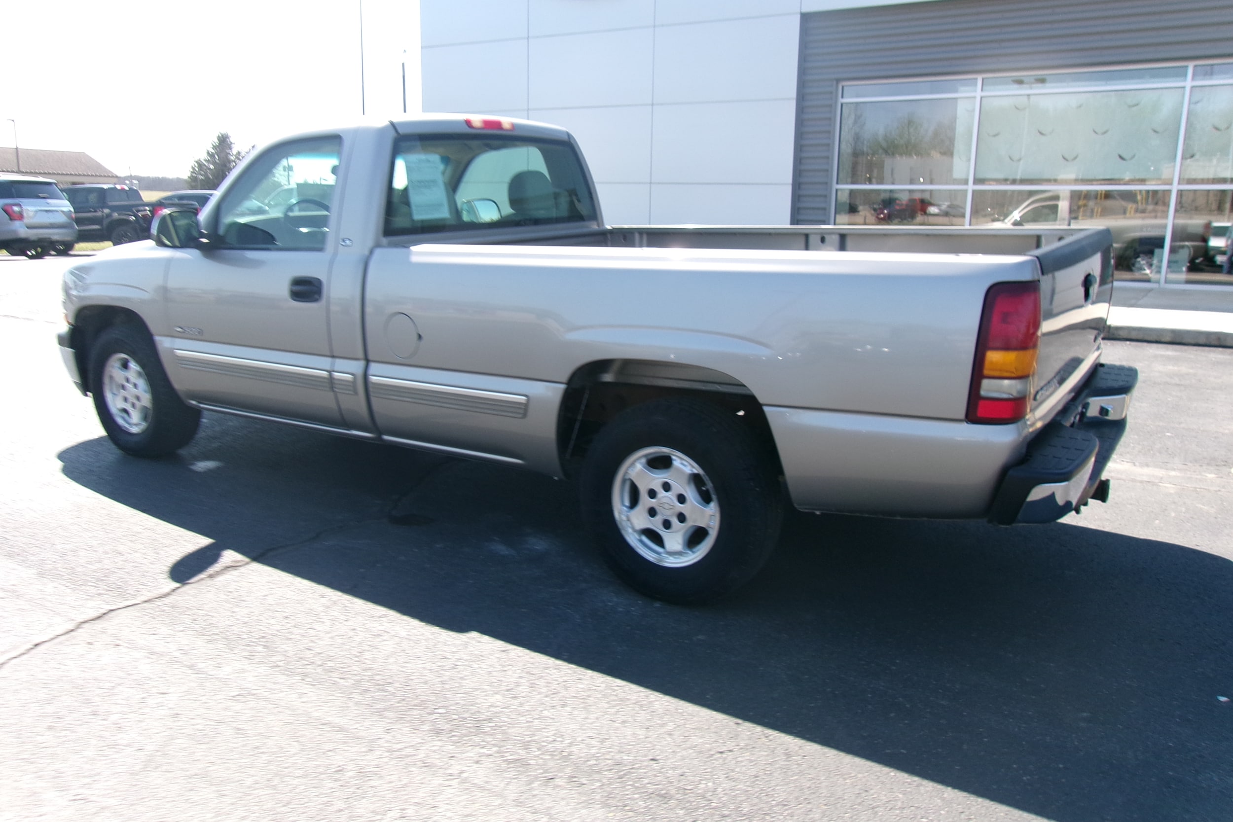 Used 2002 Chevrolet Silverado 1500 LS with VIN 1GCEC14T12Z139818 for sale in Kansas City