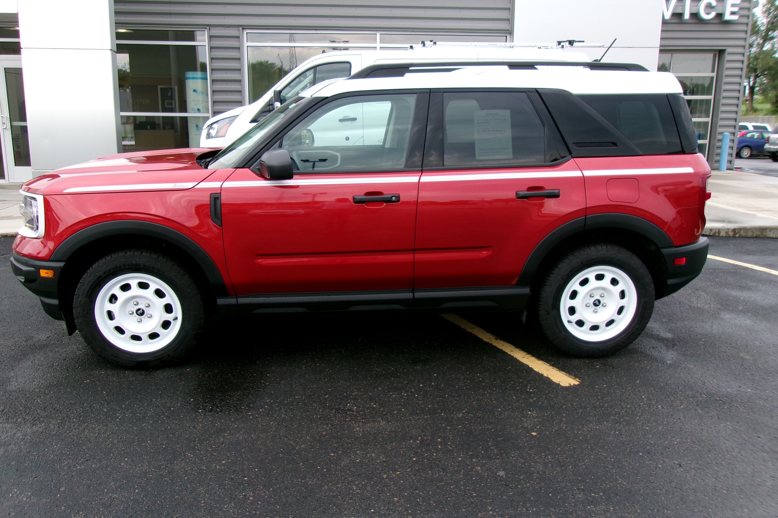 Used 2024 Ford Bronco Sport Heritage with VIN 3FMCR9G60RRE24501 for sale in Kansas City