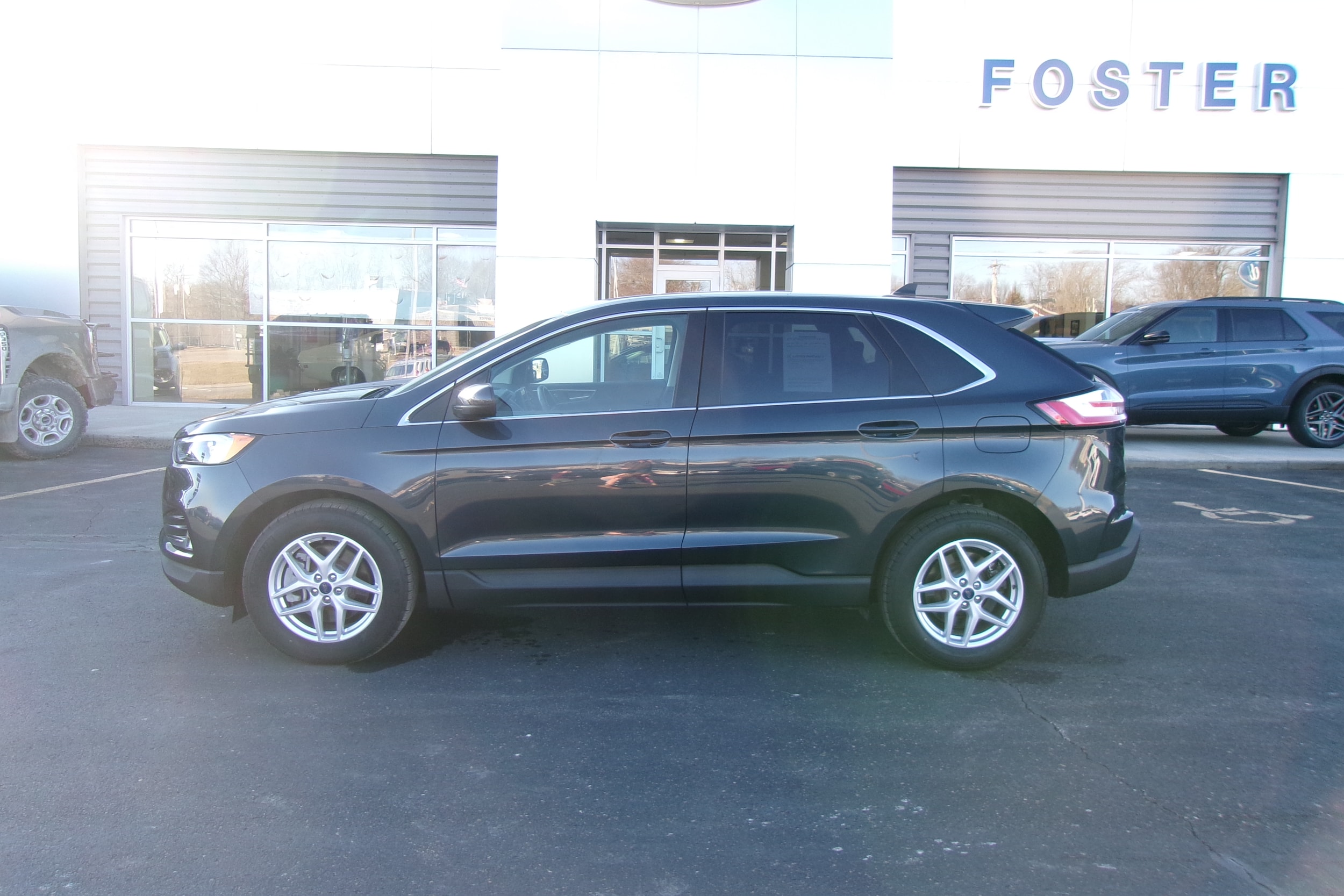 Used 2022 Ford Edge SEL with VIN 2FMPK4J98NBB17016 for sale in Kansas City