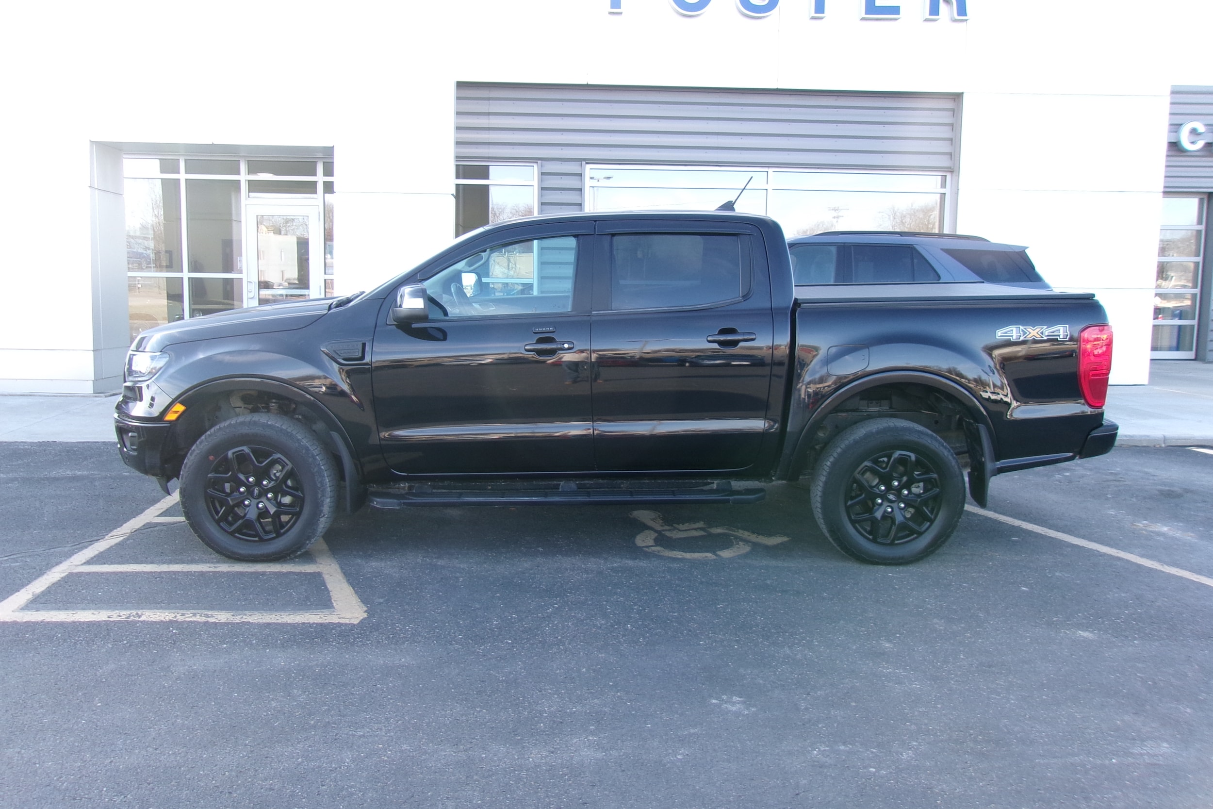 Used 2022 Ford Ranger Lariat with VIN 1FTER4FH9NLD18995 for sale in Kansas City