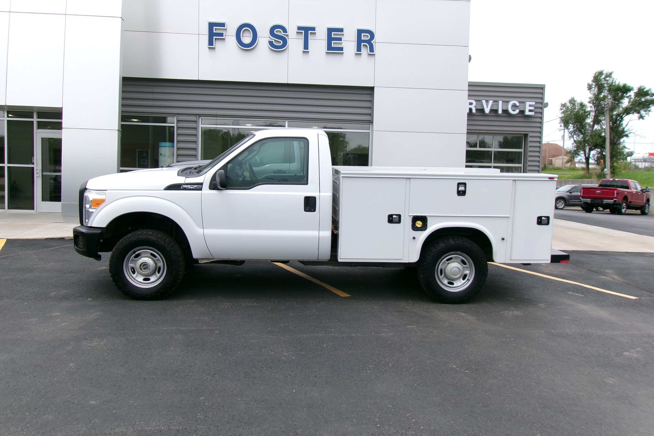 Used 2015 Ford F-250 Super Duty XL with VIN 1FDBF2B67FED31881 for sale in Kansas City