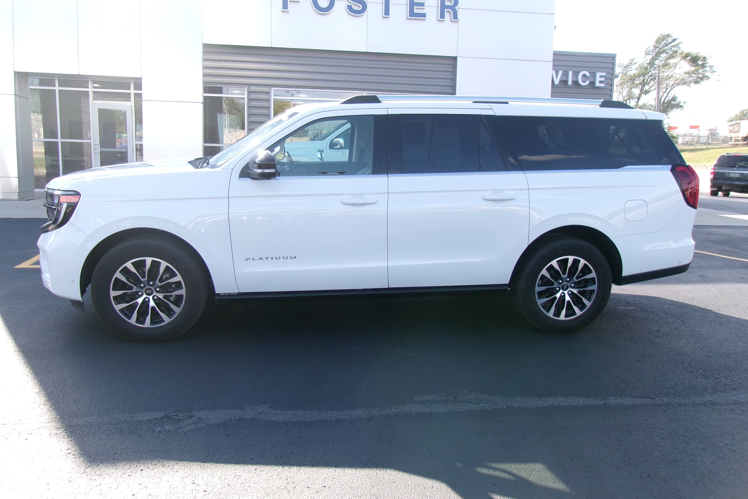 Certified 2025 Ford Expedition Platinum with VIN 1FMJK1M87SEA35401 for sale in Kansas City