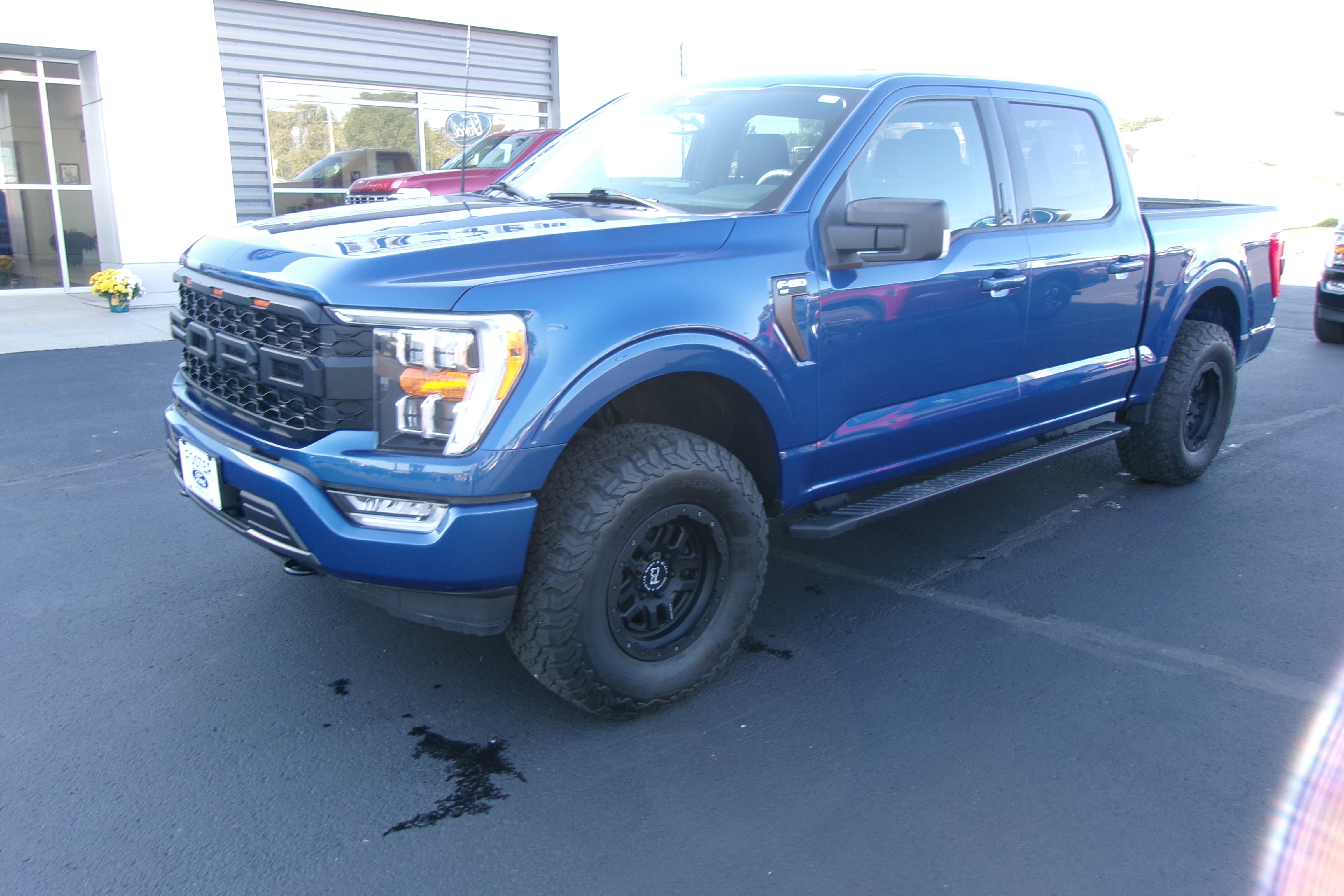 2023 Ford F-150 XLT CREW CAB SHORT BED TRUCK
