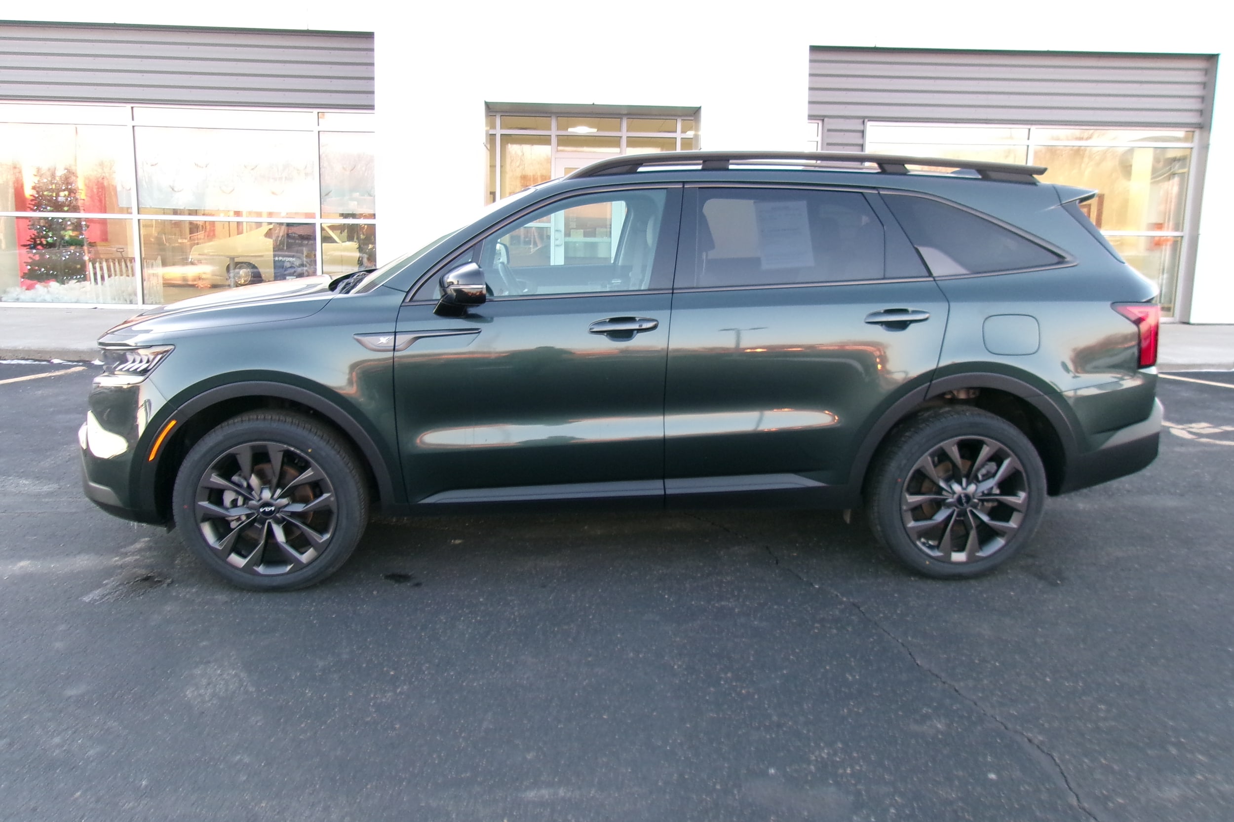 Used 2022 Kia Sorento X-Line EX with VIN 5XYRHDLF0NG134936 for sale in Kansas City
