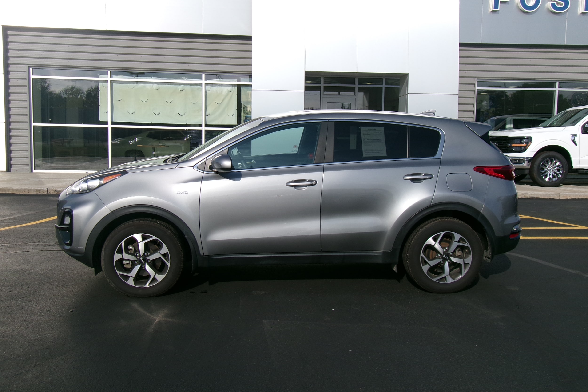 Used 2020 Kia Sportage LX with VIN KNDPMCAC0L7751396 for sale in Holton, KS