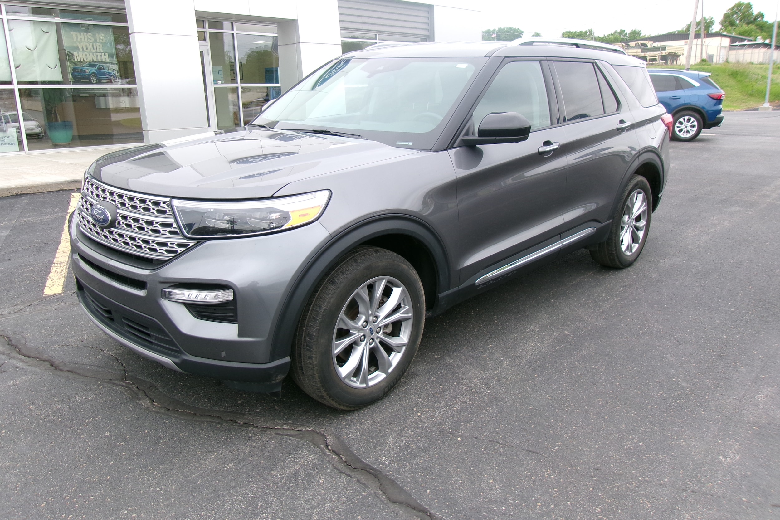 2023 Ford Explorer Limited 4WD's photo