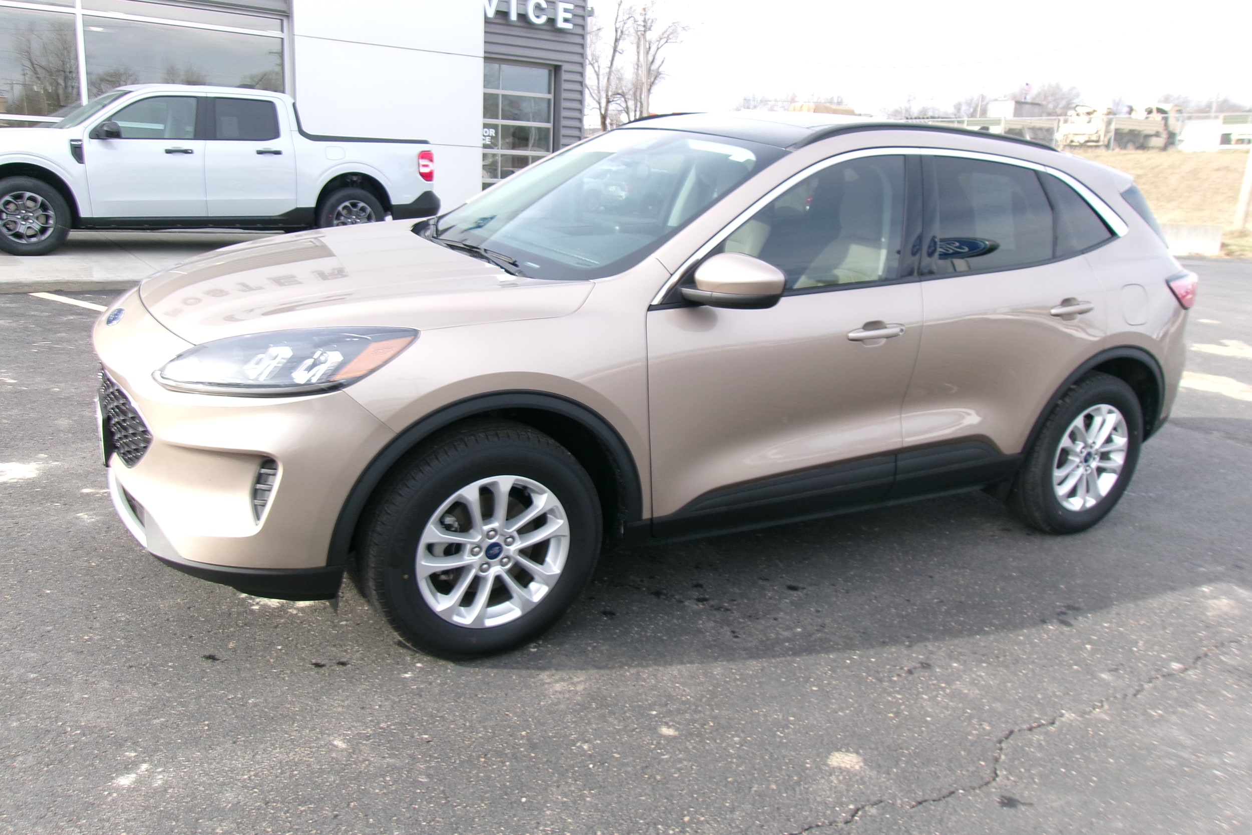 2021 Ford Escape SE's photo