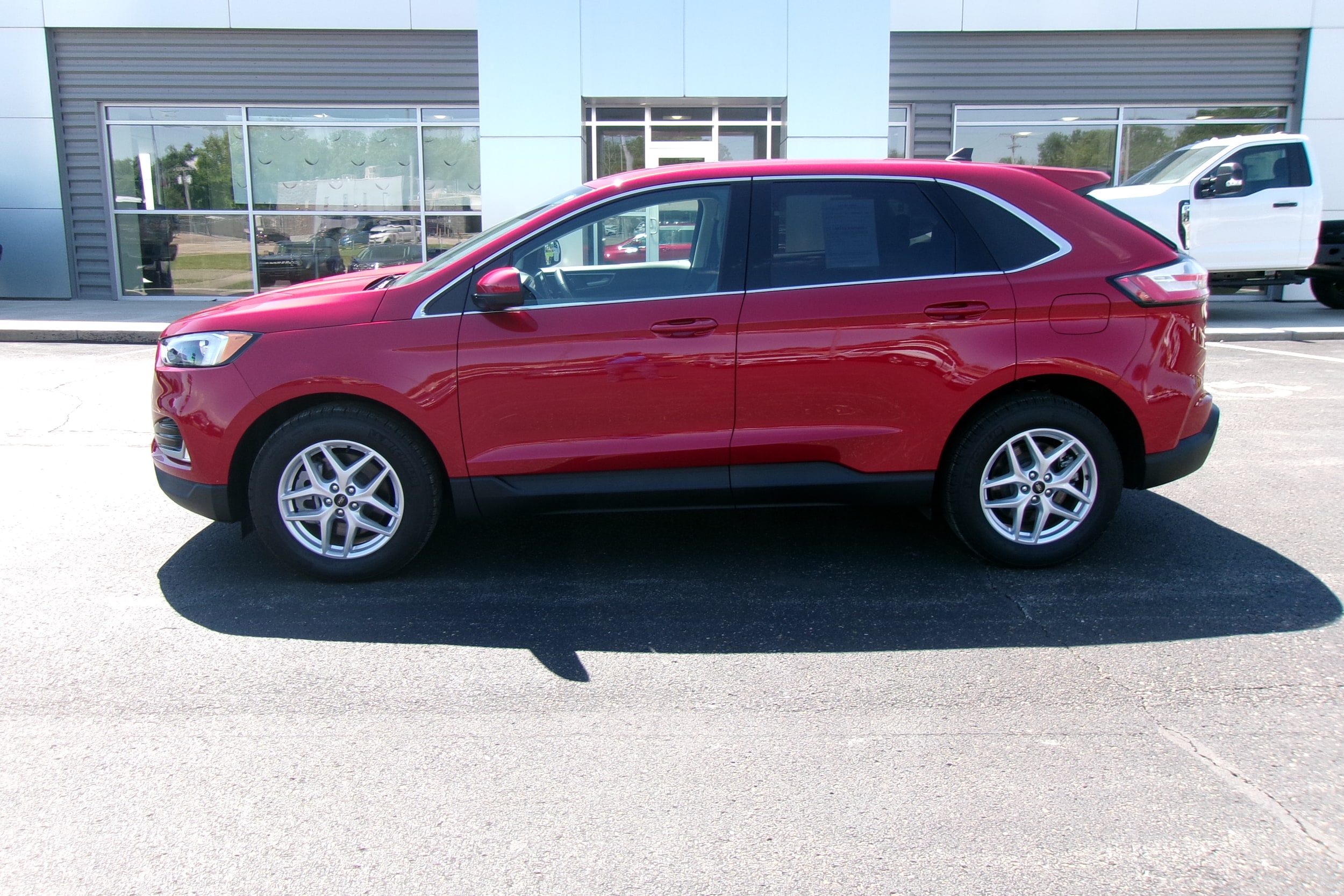 Used 2024 Ford Edge SEL with VIN 2FMPK4J92RBA18228 for sale in Kansas City