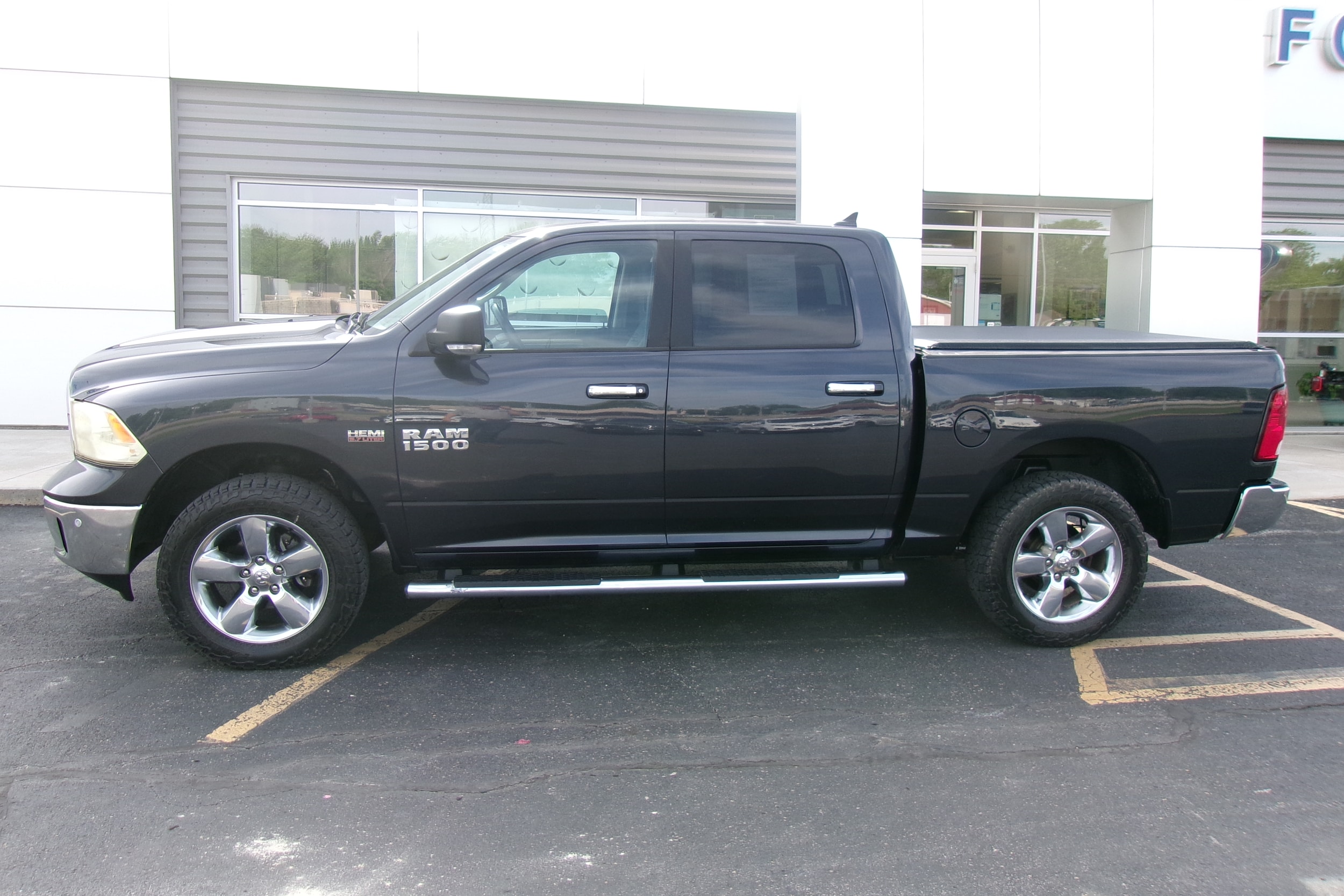 Used 2016 RAM Ram 1500 Pickup Big Horn with VIN 1C6RR7LT9GS146513 for sale in Kansas City