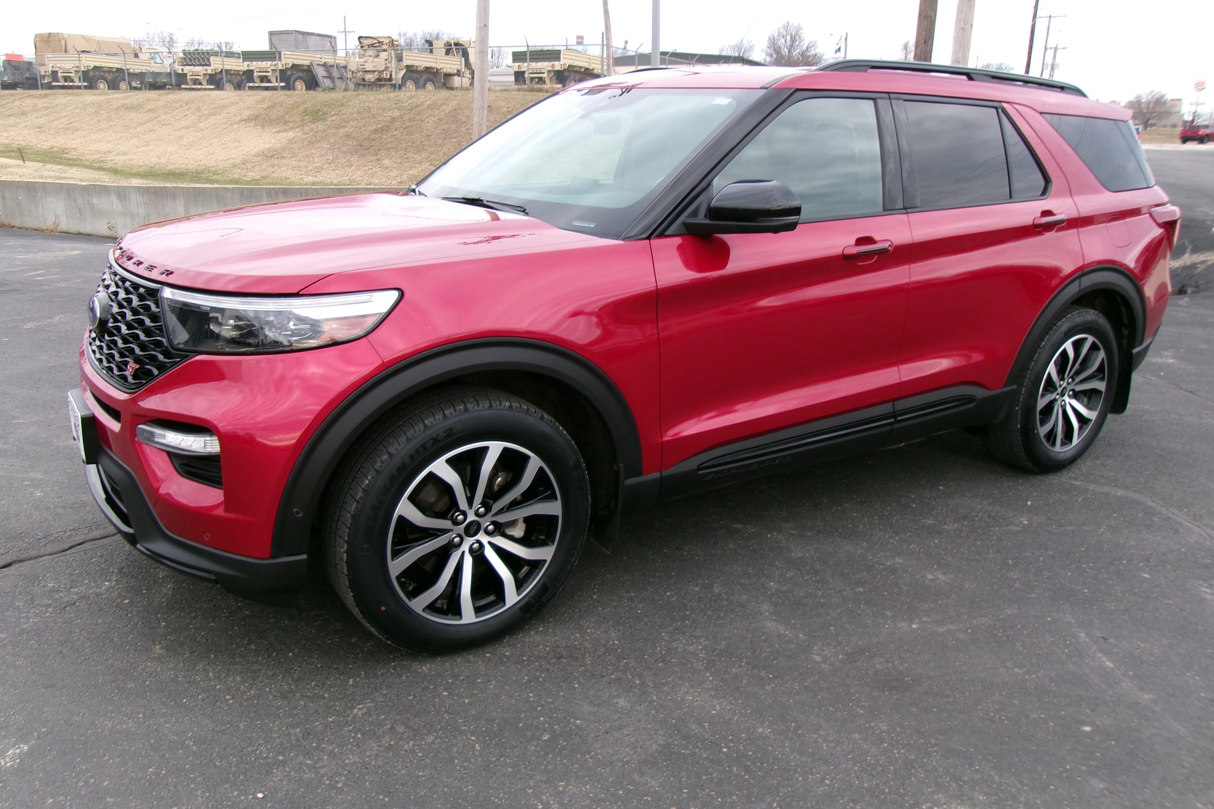 2020 Ford Explorer ST's photo