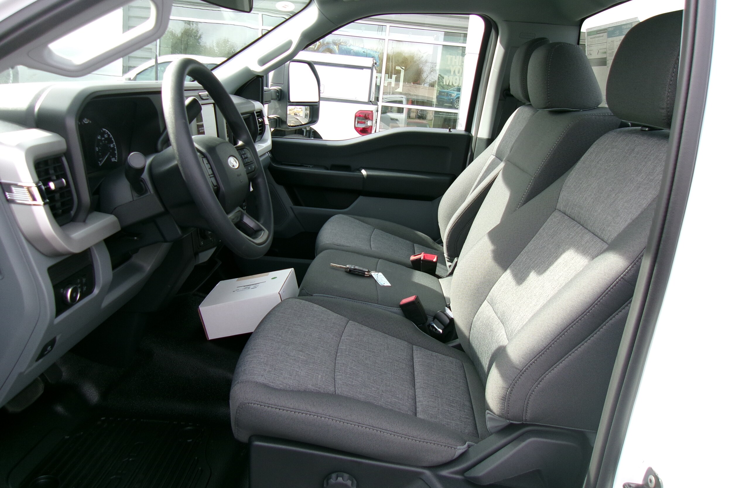 2026 Ford F-350 photo 4