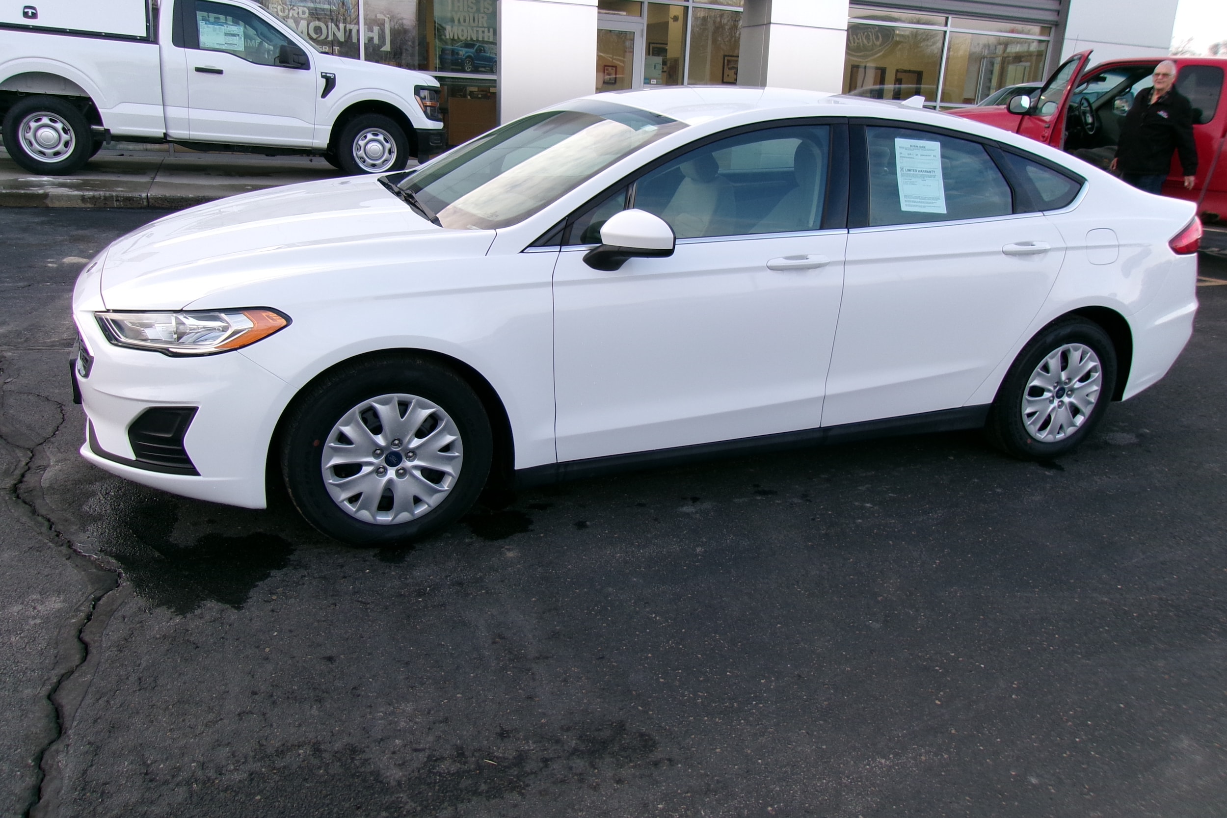 2020 Ford Fusion S's photo