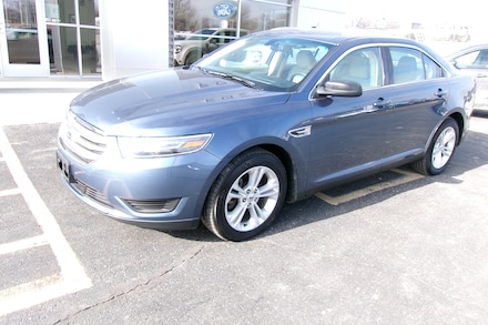 2018 Ford Taurus SE Sedan