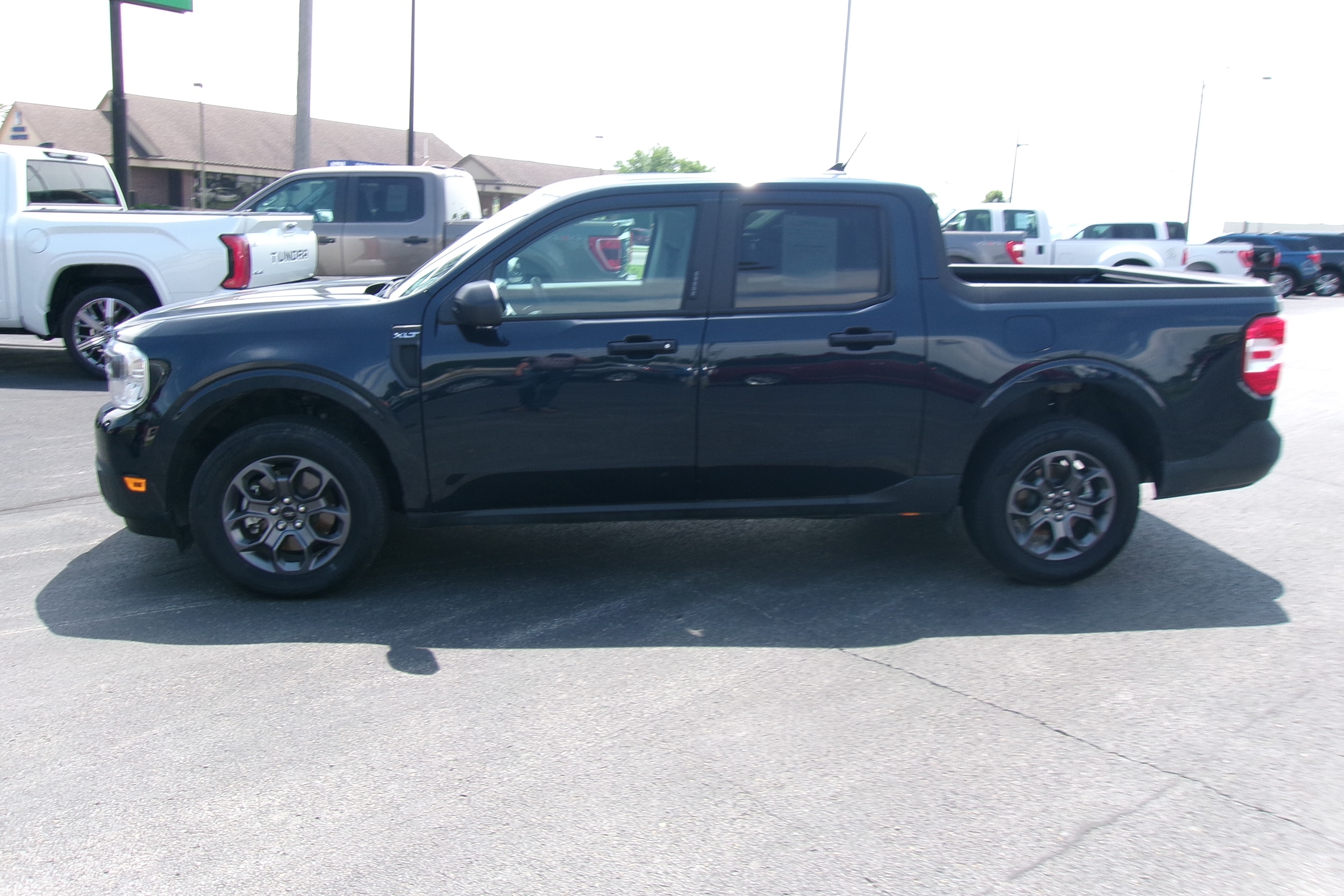 Used 2022 Ford Maverick XLT with VIN 3FTTW8F93NRA19570 for sale in Kansas City