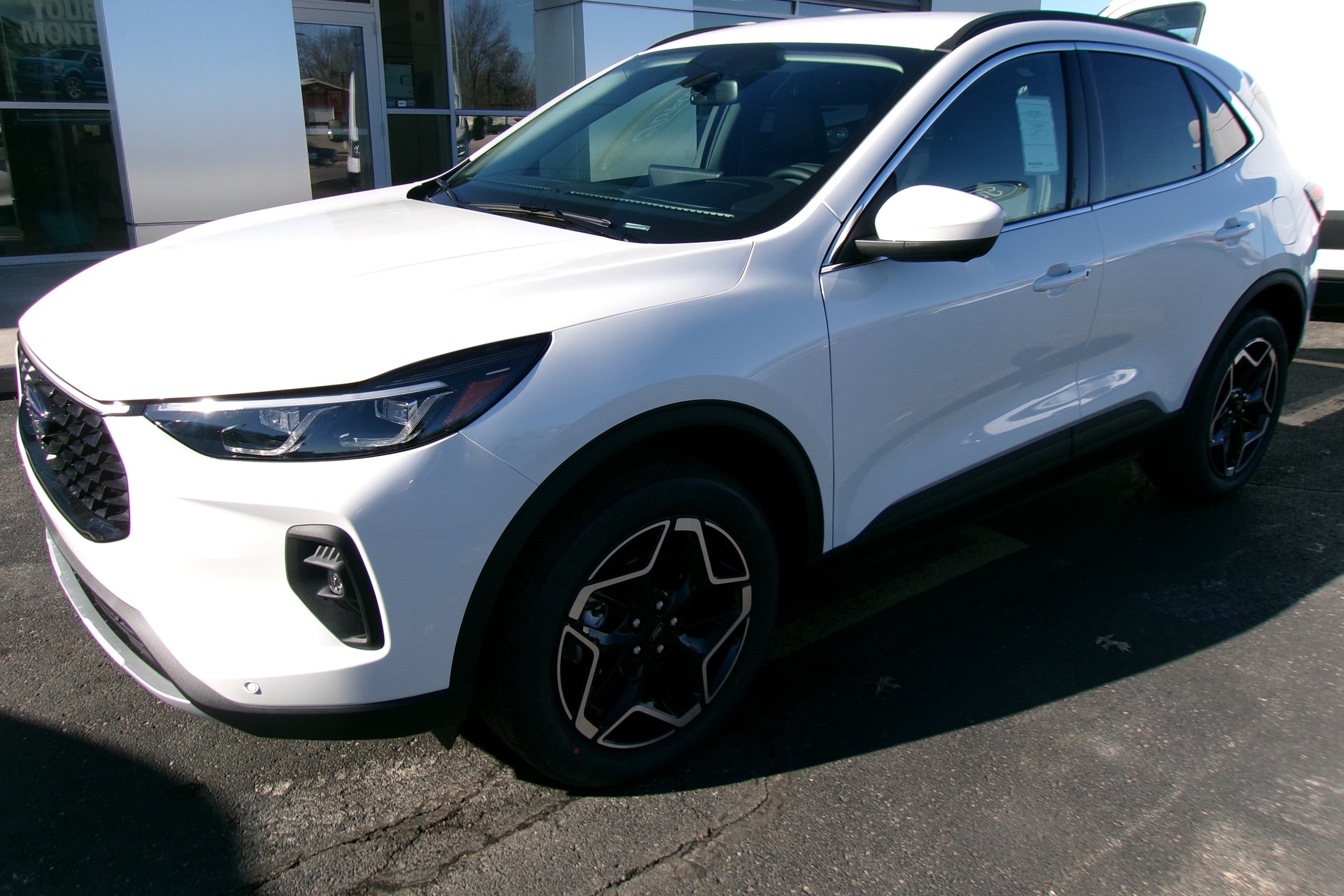 2026 Ford Escape Platinum's photo