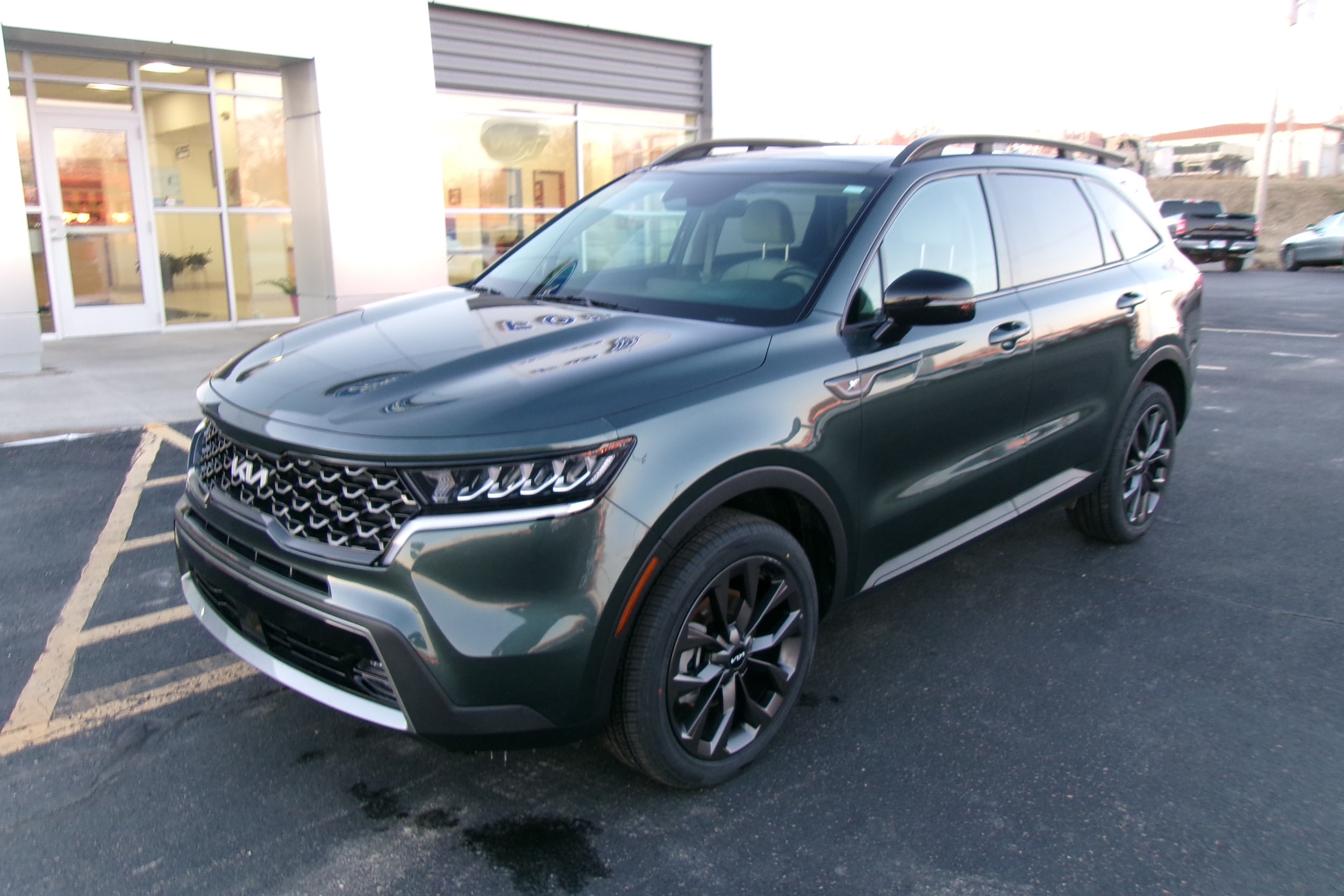 2022 Kia Sorento X-Line EX's photo