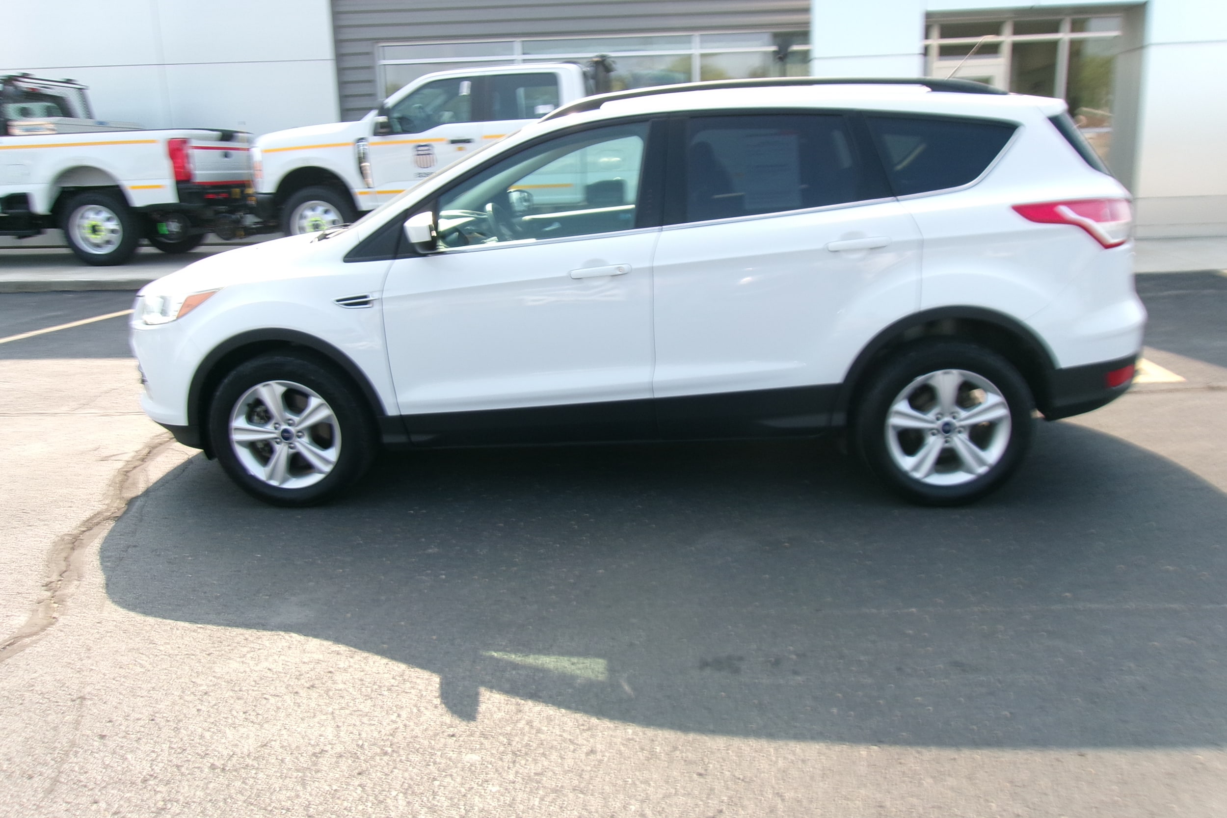 Used 2015 Ford Escape SE with VIN 1FMCU9GX9FUA08135 for sale in Kansas City