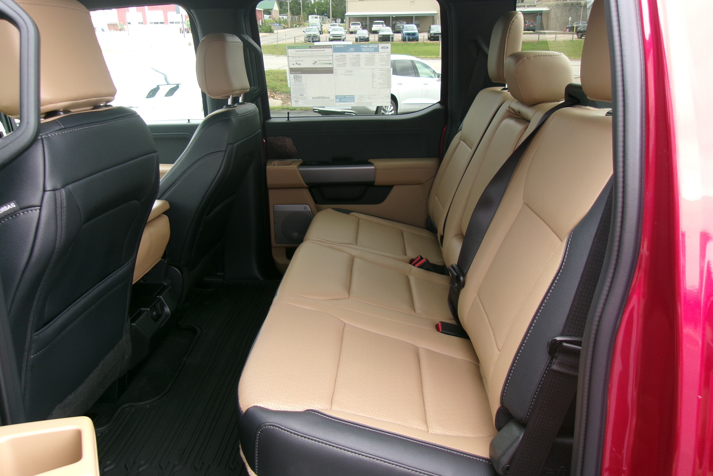 2026 Ford F-350 Lariat photo 2
