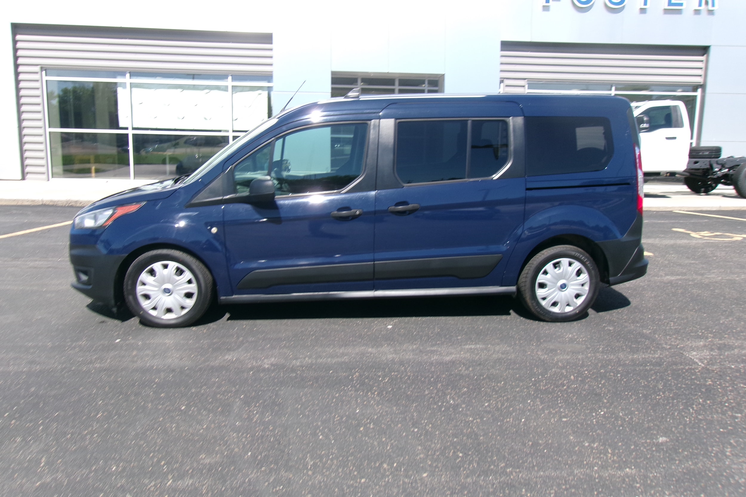 Used 2020 Ford Transit Connect XL with VIN NM0GE9E2XL1477190 for sale in Holton, KS