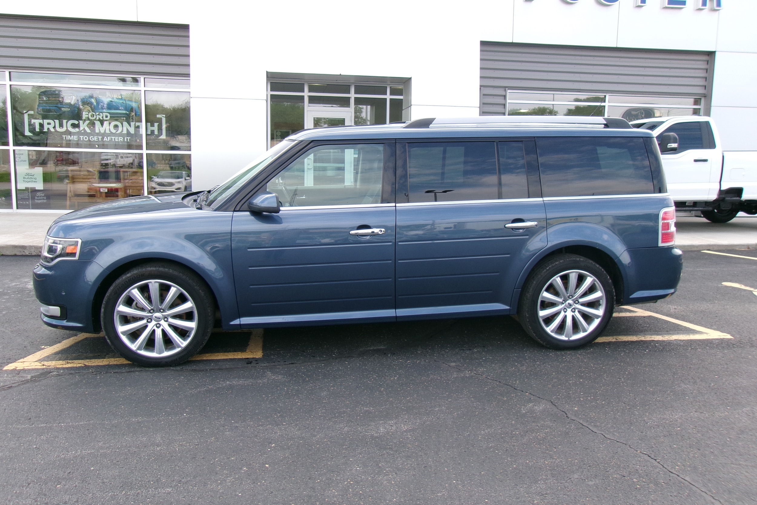 Used 2019 Ford Flex Limited with VIN 2FMHK6D88KBA07940 for sale in Kansas City