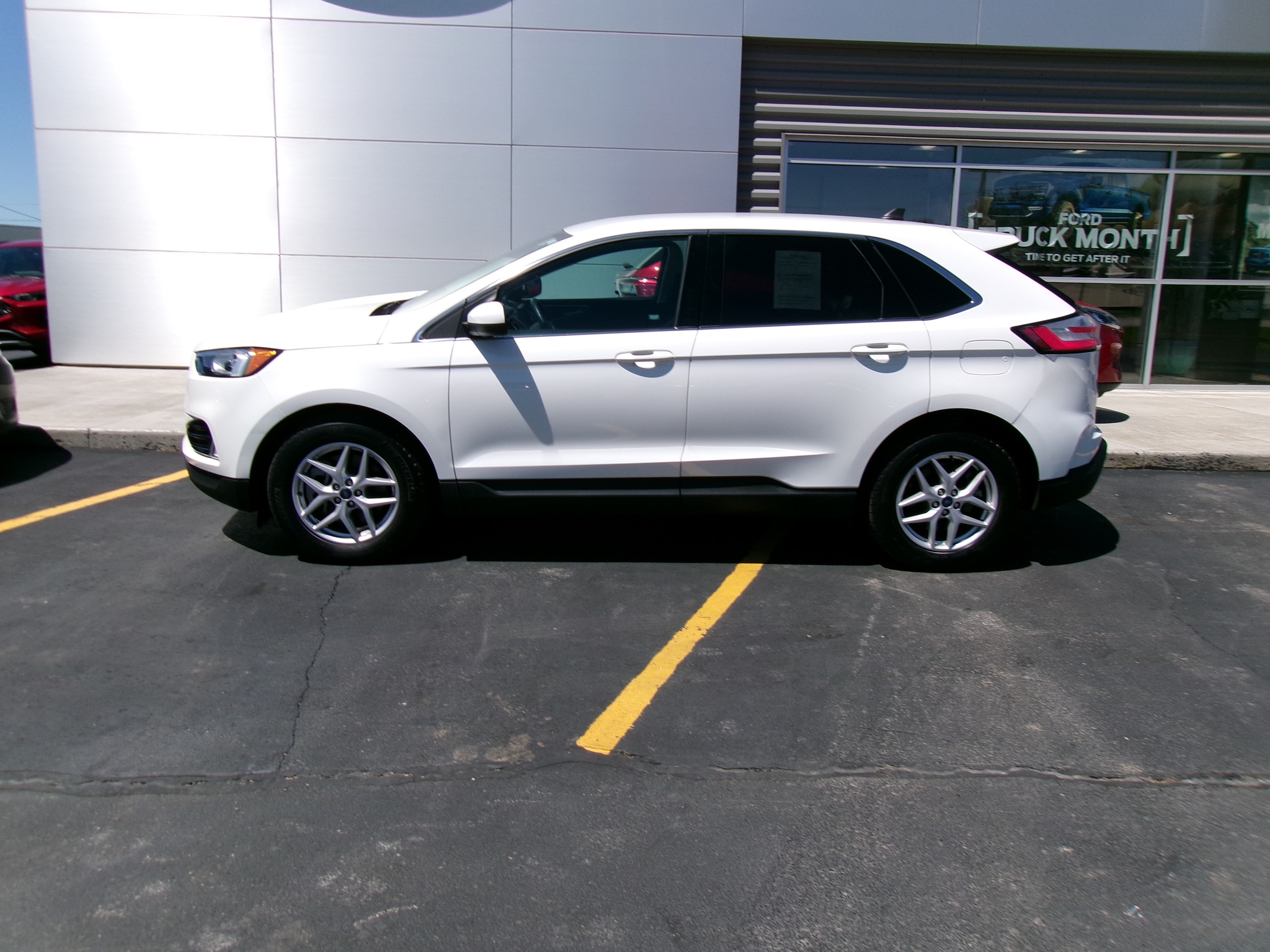 Used 2021 Ford Edge SEL with VIN 2FMPK4J99MBA11902 for sale in Kansas City