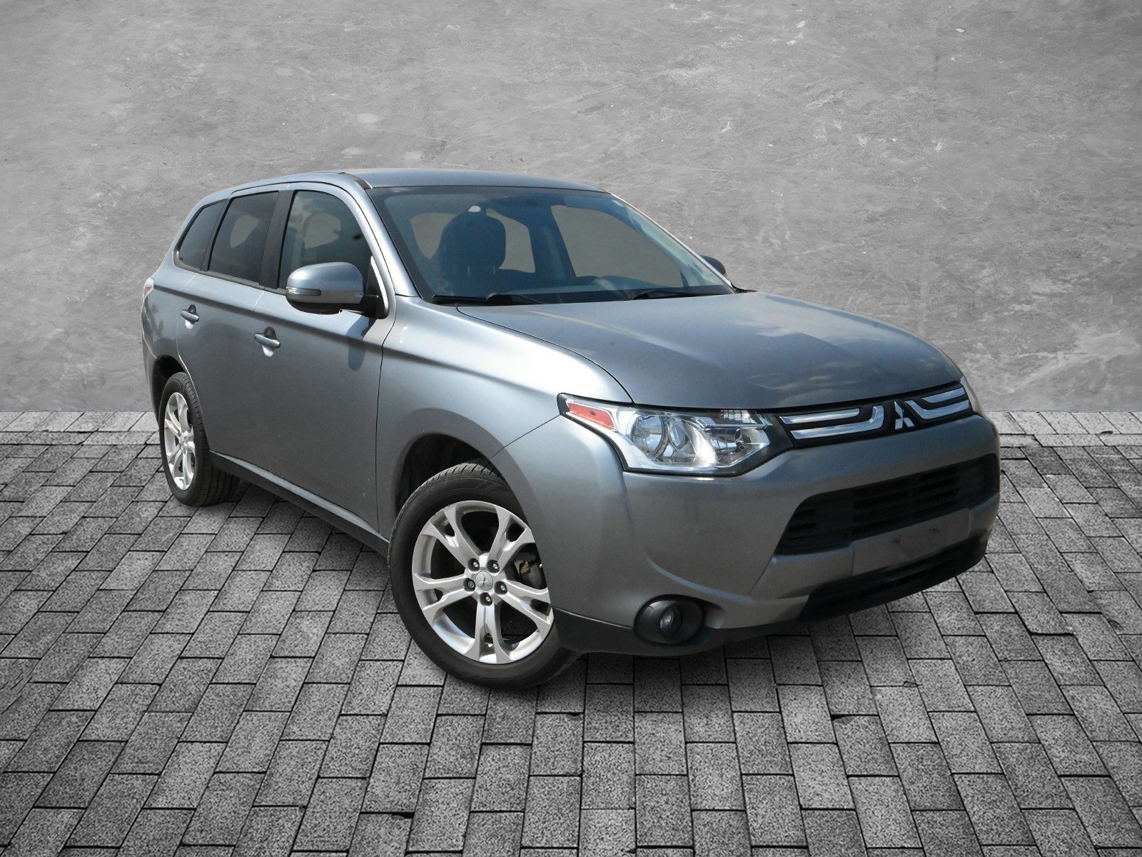 Used 2014 Mitsubishi Outlander SE with VIN JA4AD3A38EZ004670 for sale in Houston, TX