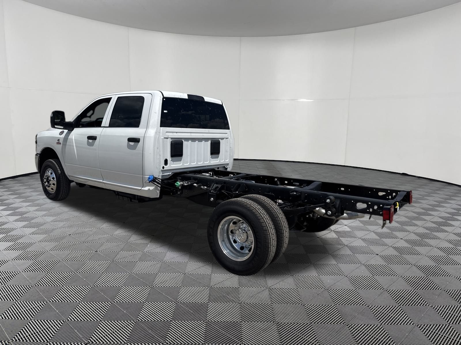 2026 Ram 3500 Tradesman photo 3
