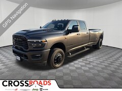 2025 Ram 3500 LARAMIE CREW CAB 4X4 8' BOX Pickup