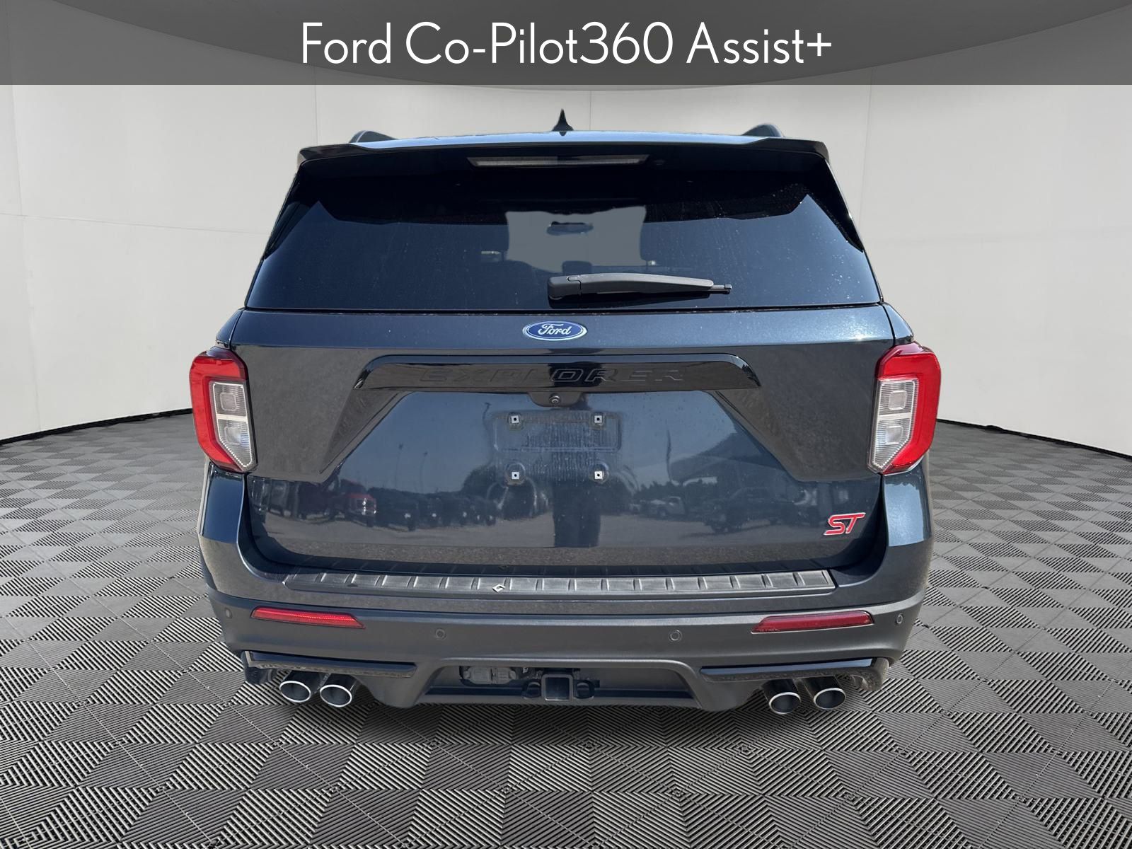 2023 Ford Explorer ST photo 3
