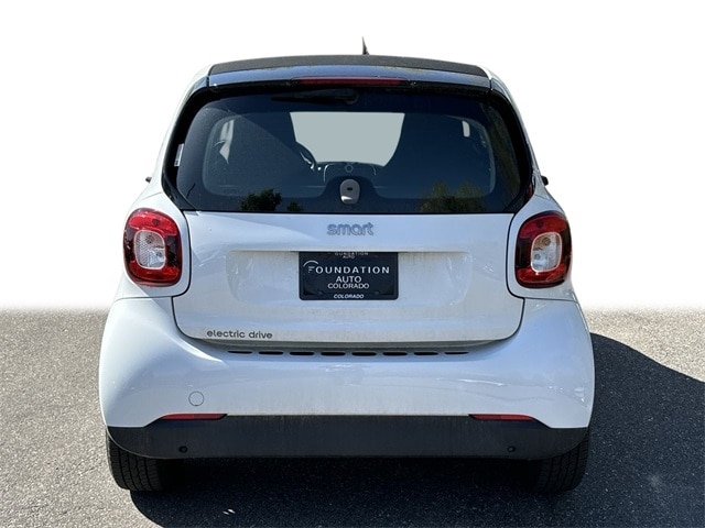 Used 2018 smart fortwo pure with VIN WMEFJ9BA2JK280660 for sale in Boulder, CO