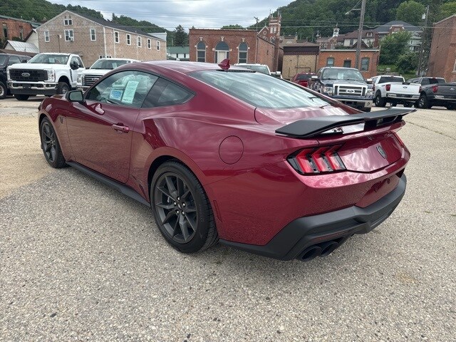 2025 Ford Mustang Dark Horse Deluxe photo 3