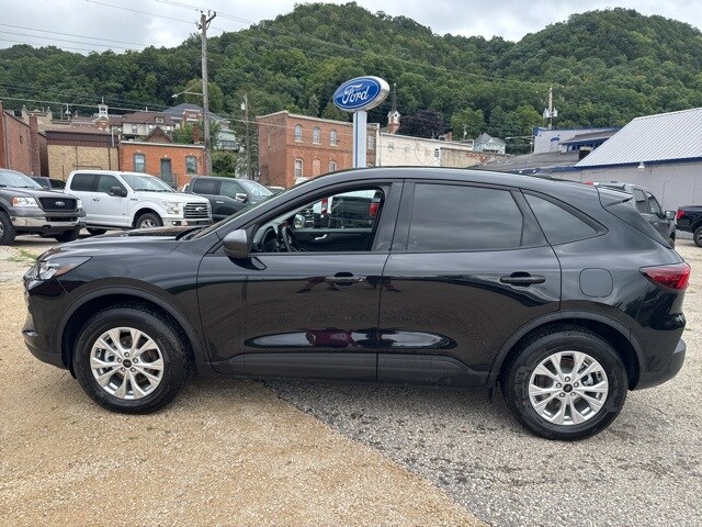 2025 Ford Escape Active photo 2