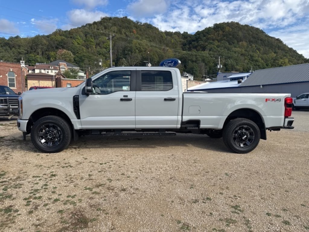 New 2026 Ford F-350 Truck Crew Cab
