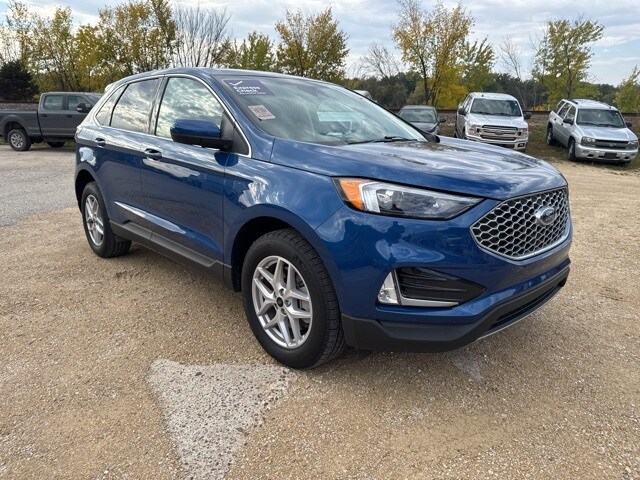 2024 Ford Edge SEL photo 3