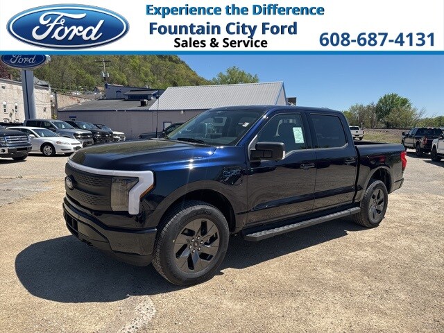 2025 Ford F-150 Lightning Flash's photo