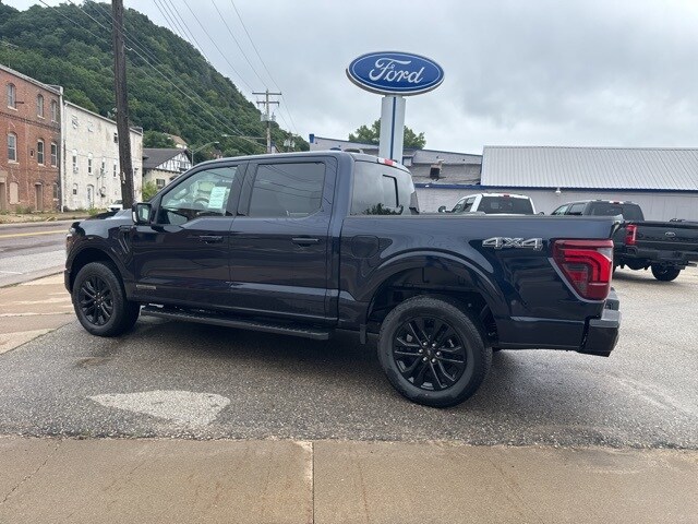2025 Ford F-150 Lariat photo 2