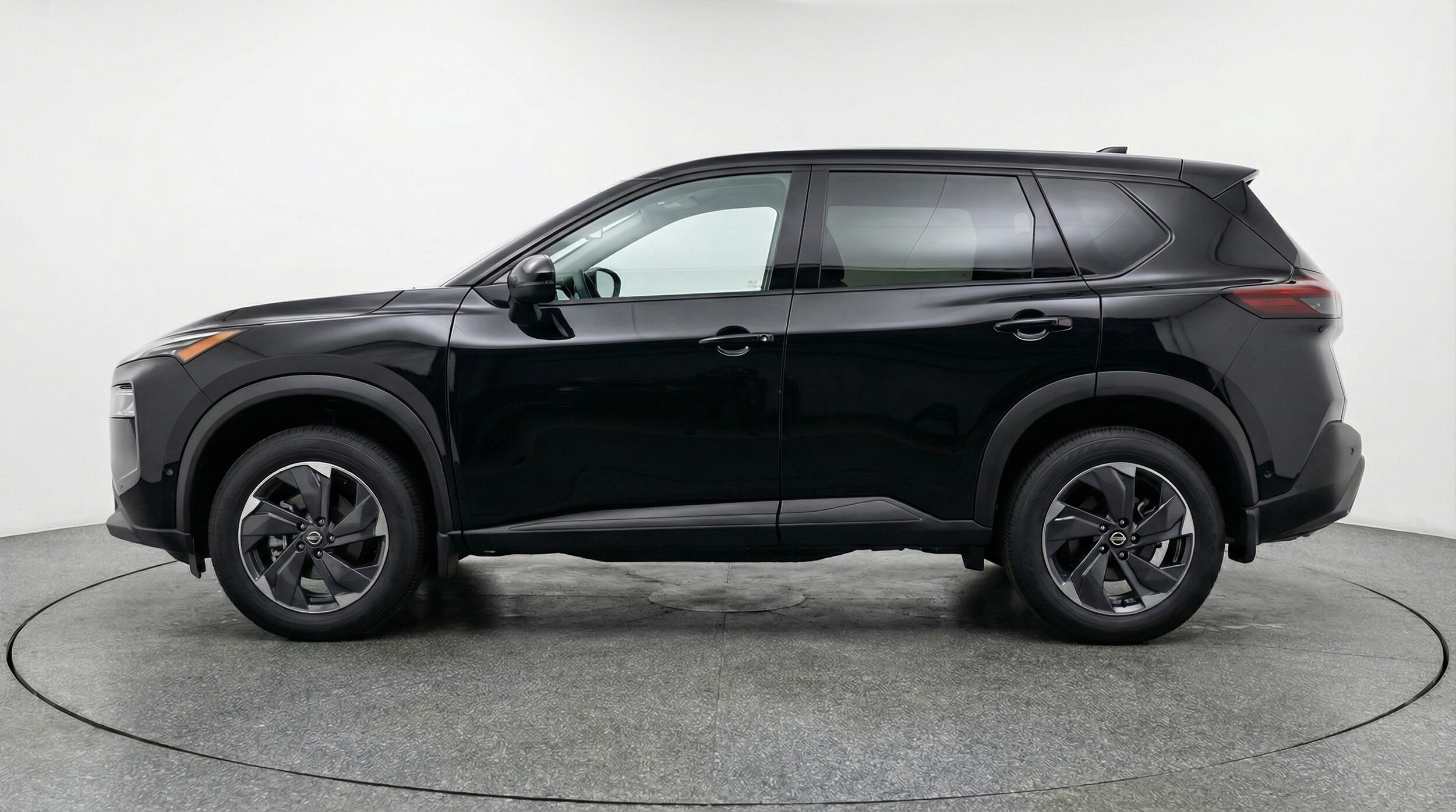 Thumbnail: 2025 Nissan Rogue - 4