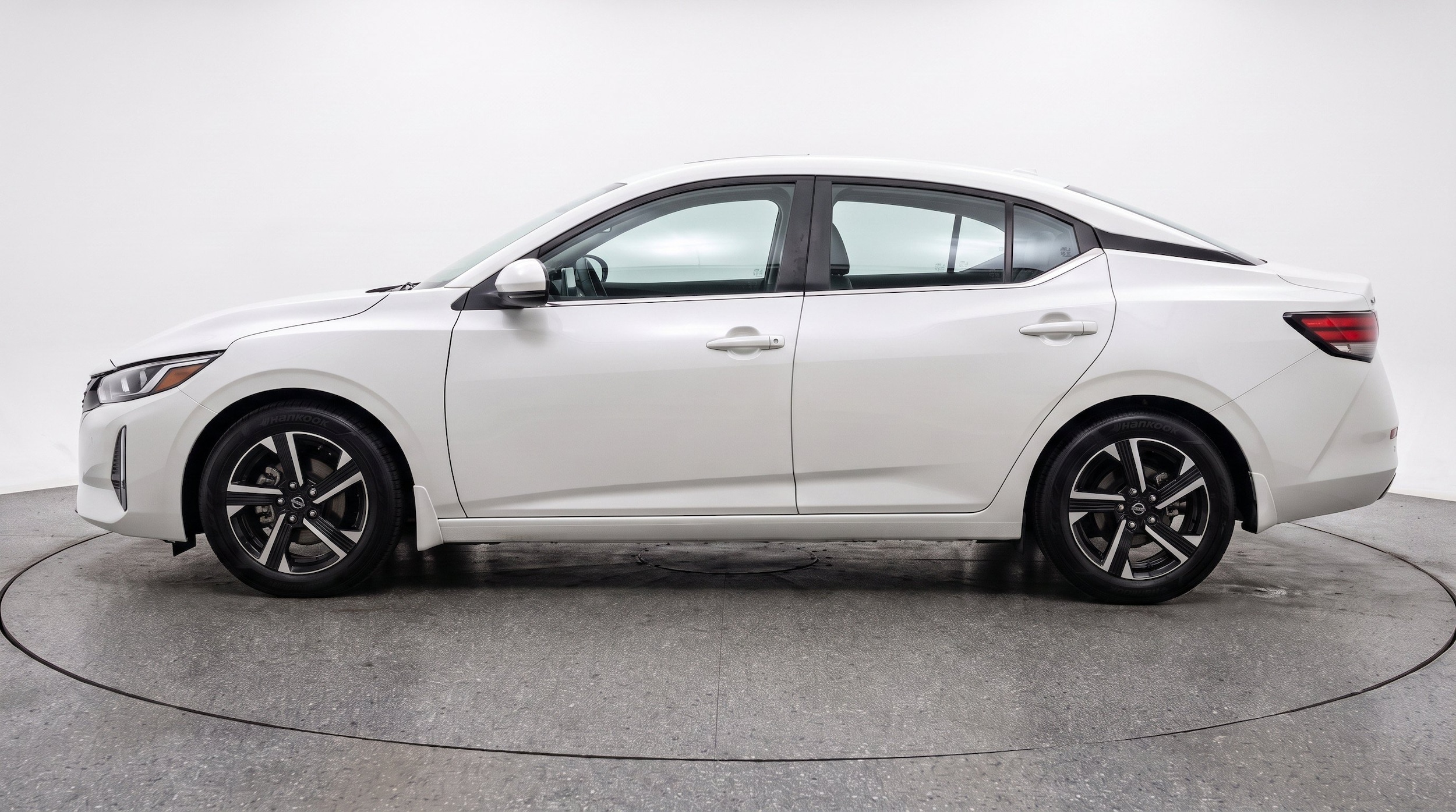 Thumbnail: 2025 Nissan Sentra - 5