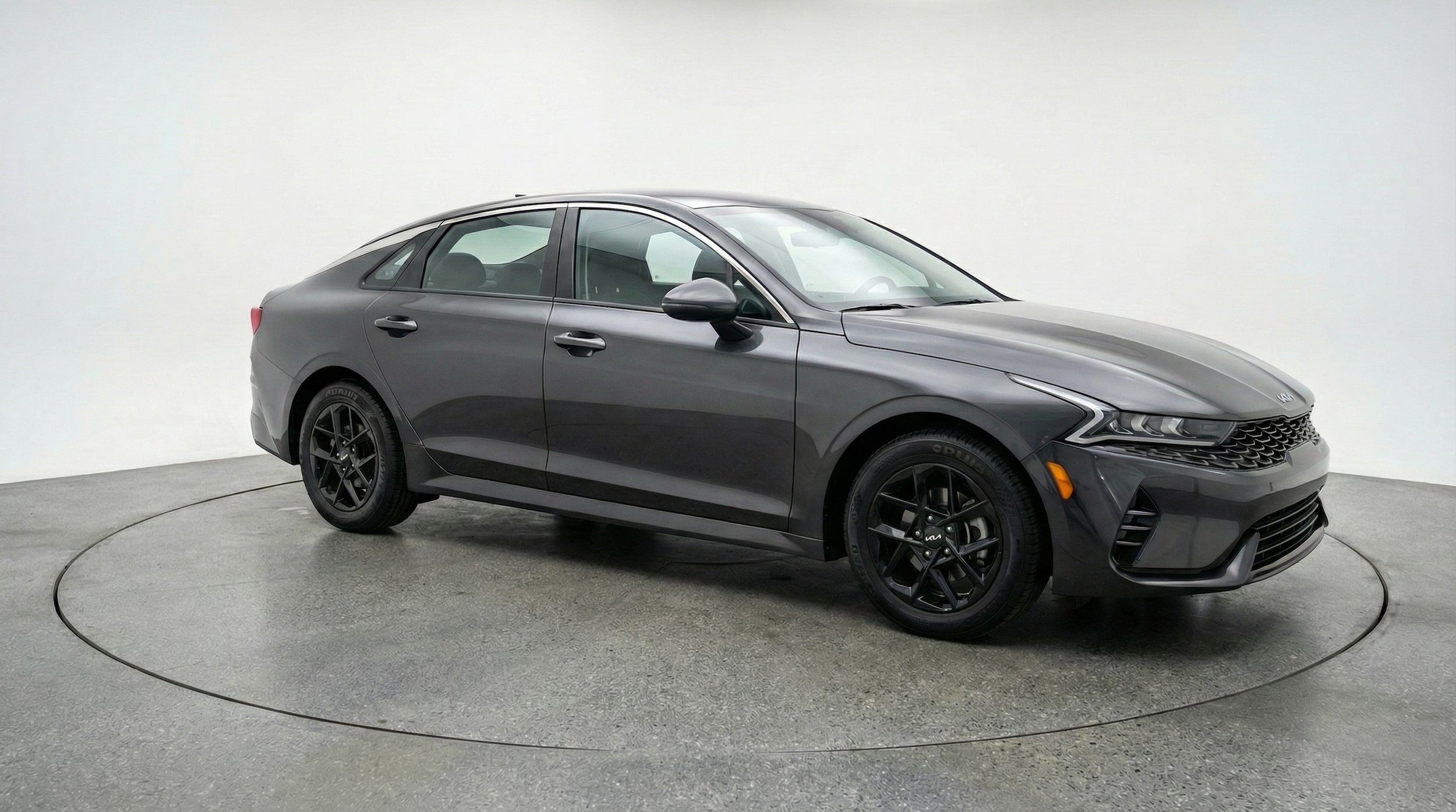 Thumbnail: 2025 Kia K5 - 1