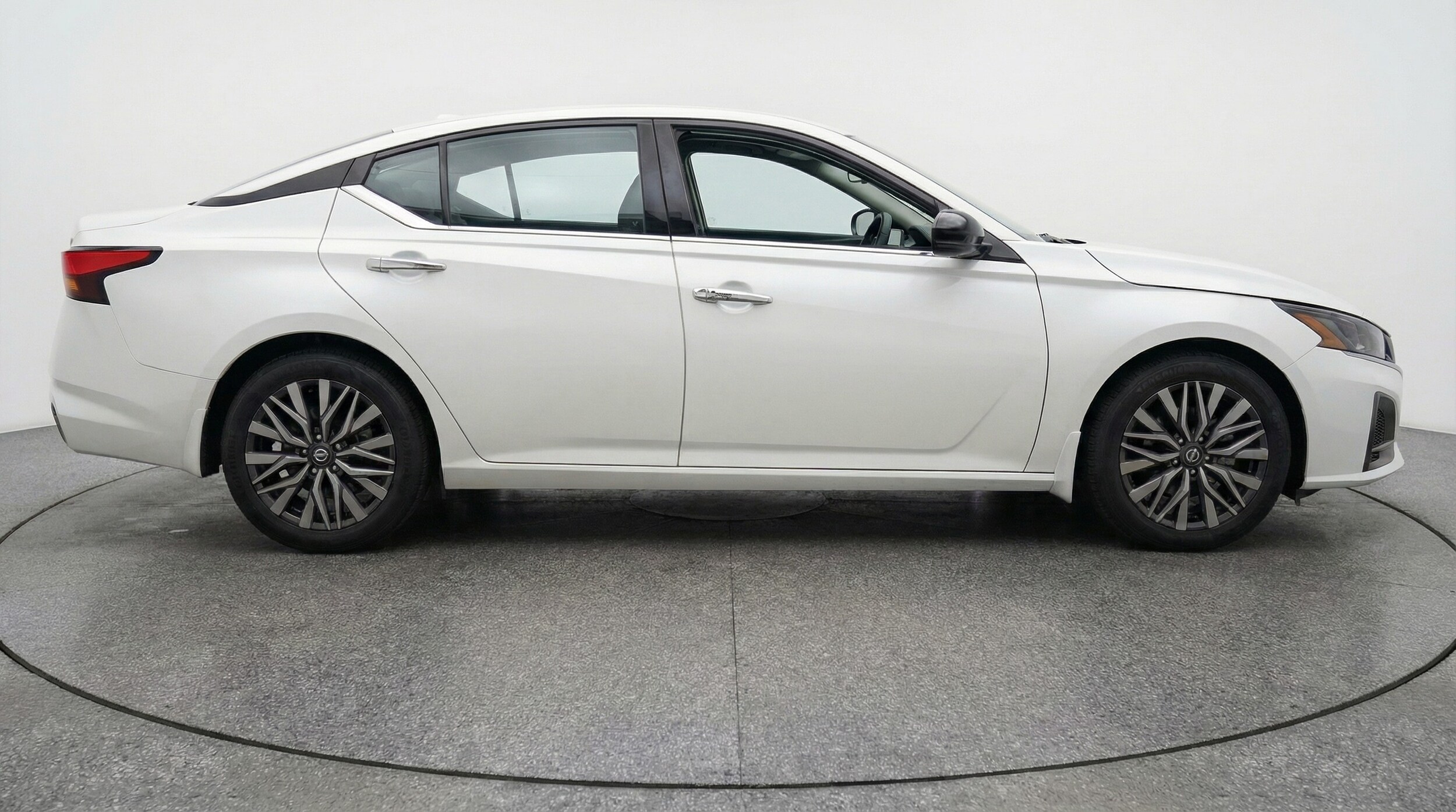 Thumbnail: 2025 Nissan Altima - 8