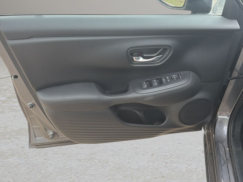 2025 Honda HR-V LX - Photo 17