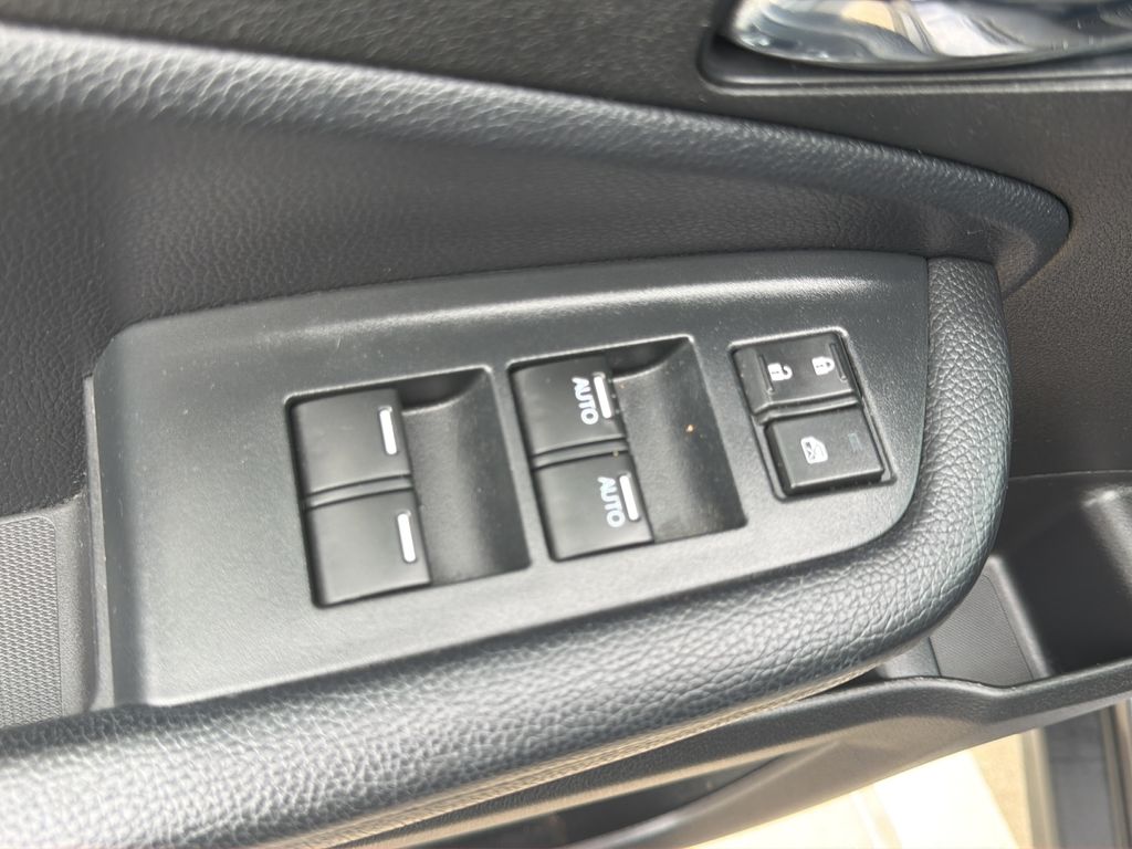 2022 Honda Pilot EX-L - Photo 16