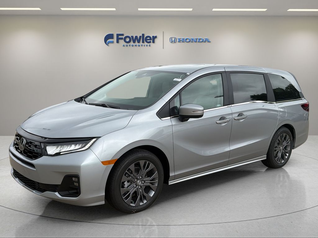 2026 Honda Odyssey Touring's photo