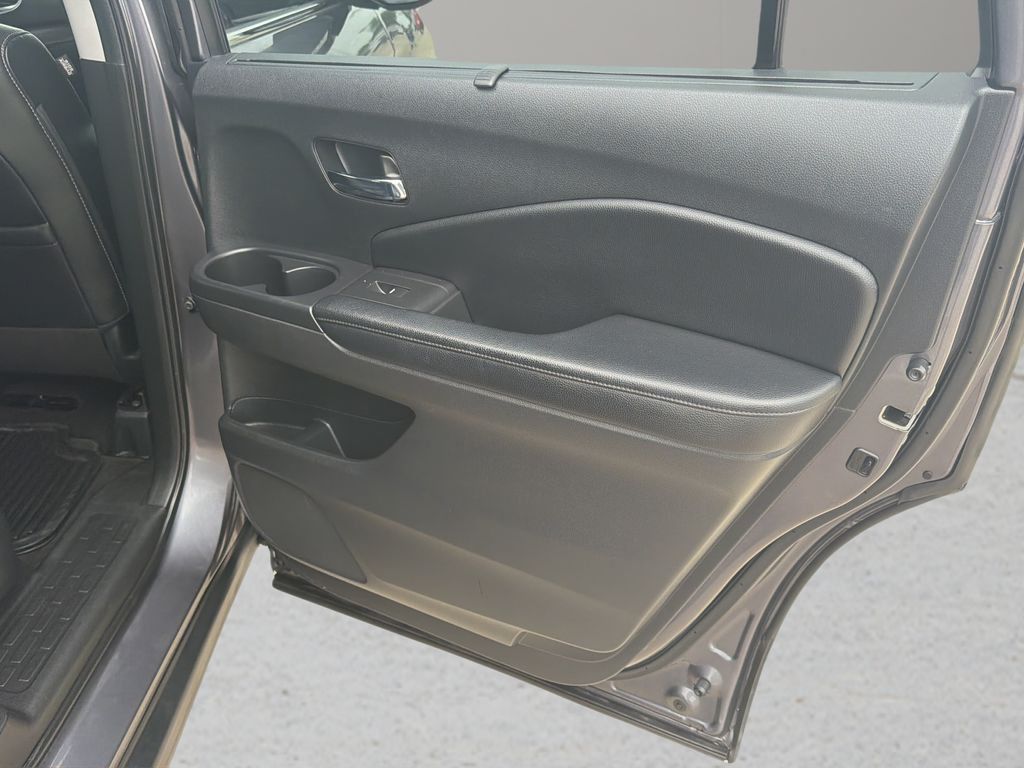 2022 Honda Pilot EX-L - Photo 26