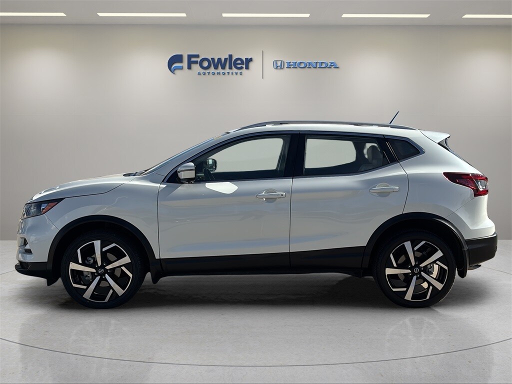 2021 Nissan Rogue Sport SL photo 3